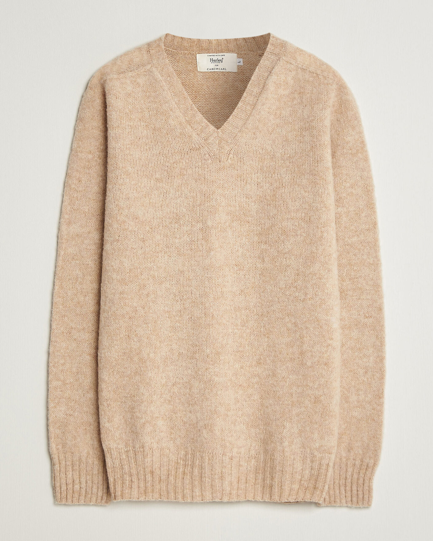 Herre | Gensere | Harley Of Scotland for Care of Carl | Brushed Supersoft Lambswool V-Neck Beige