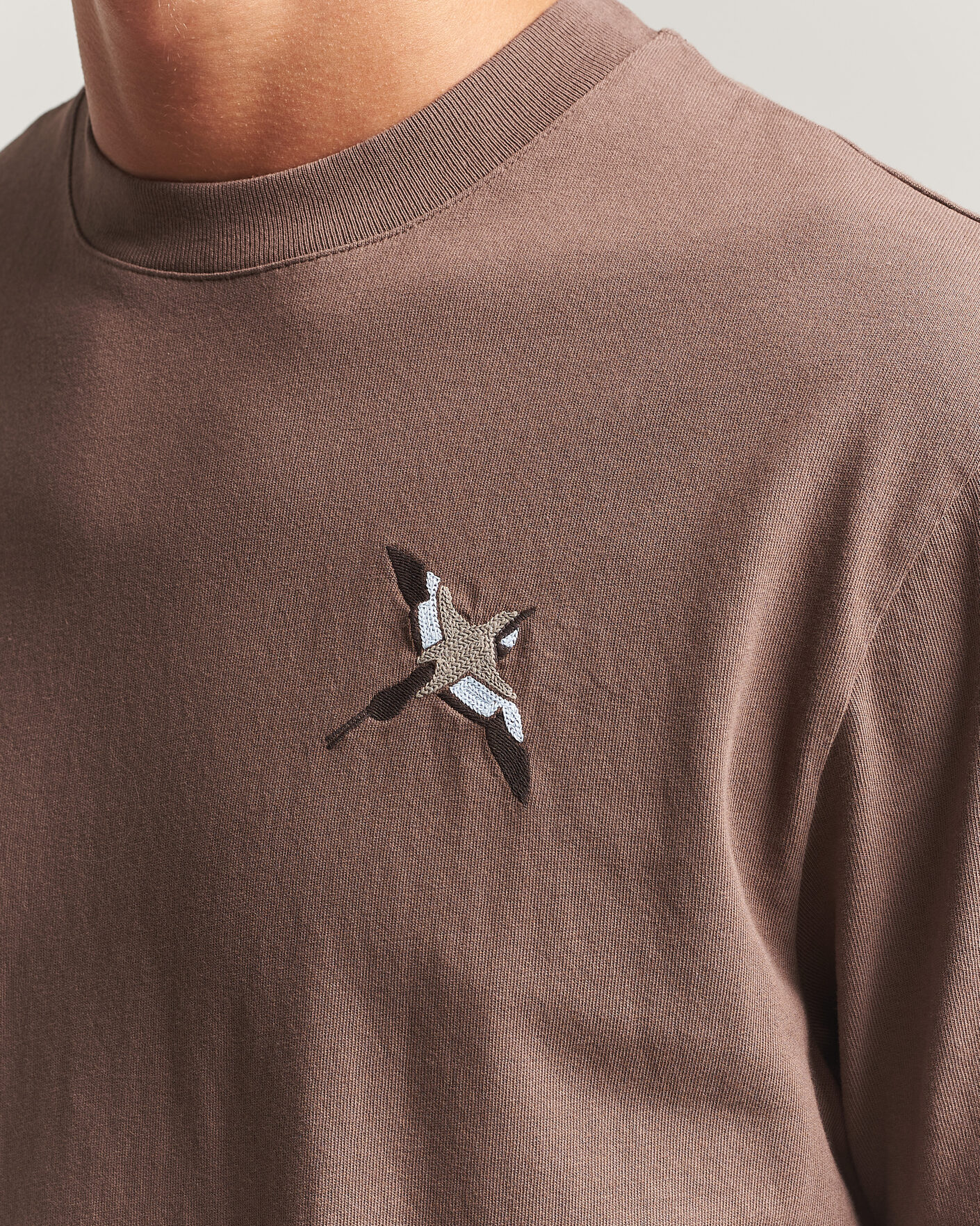Herre | T-Shirts | Axel Arigato | Micro Bee Birt T-Shirt Coffee Brown