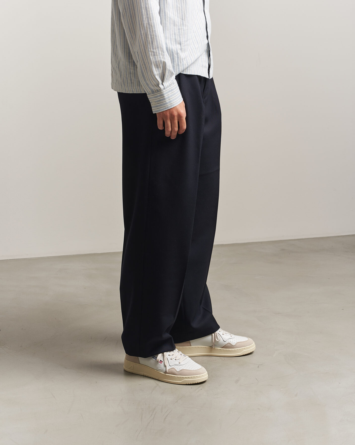 Herre | Sneakers | Autry | Medalist Low Leather/Suede Sneaker White/Fig