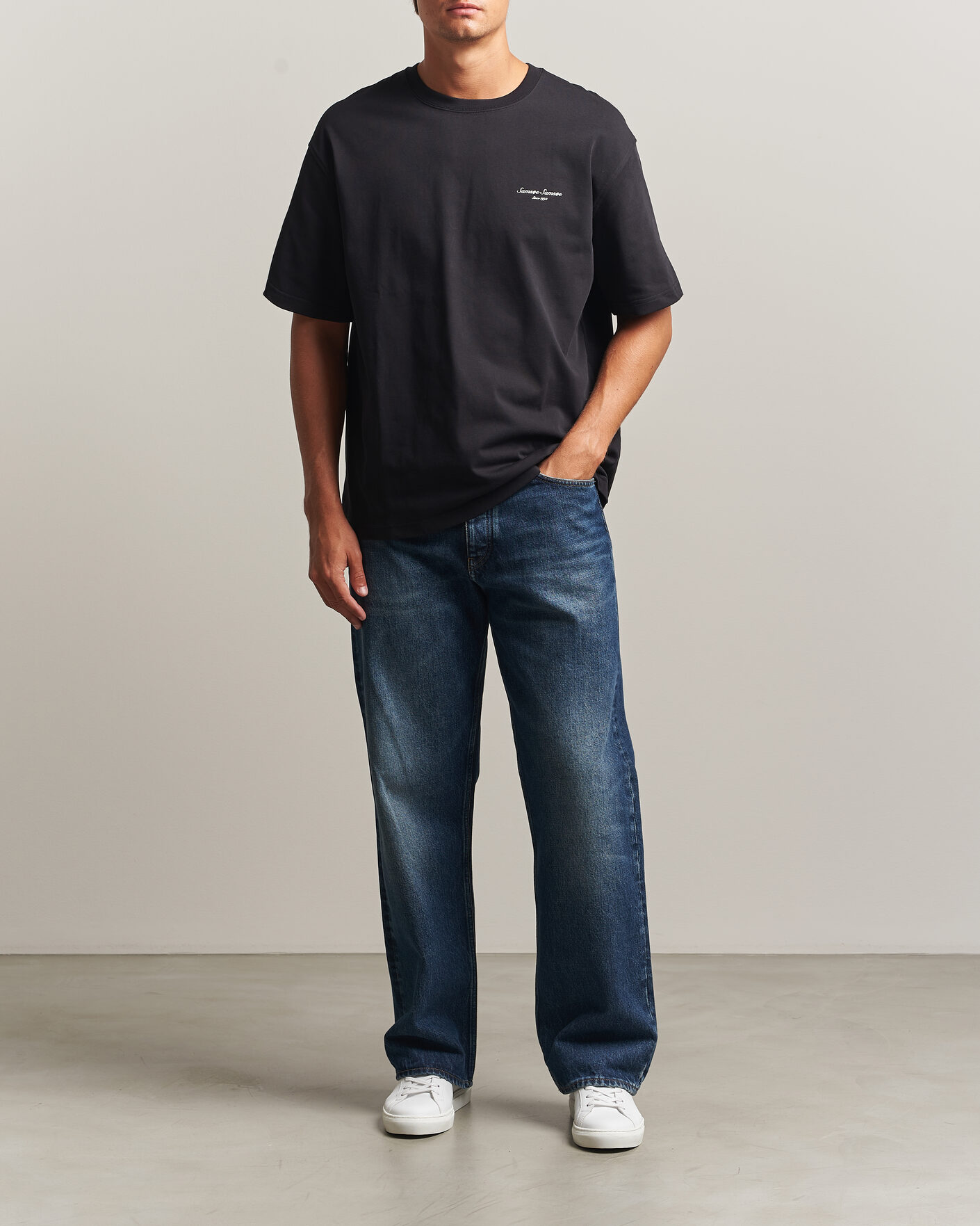 Herre | T-Shirts | Samsøe Samsøe | Uni Printed Crew Neck T-Shirt Black Building