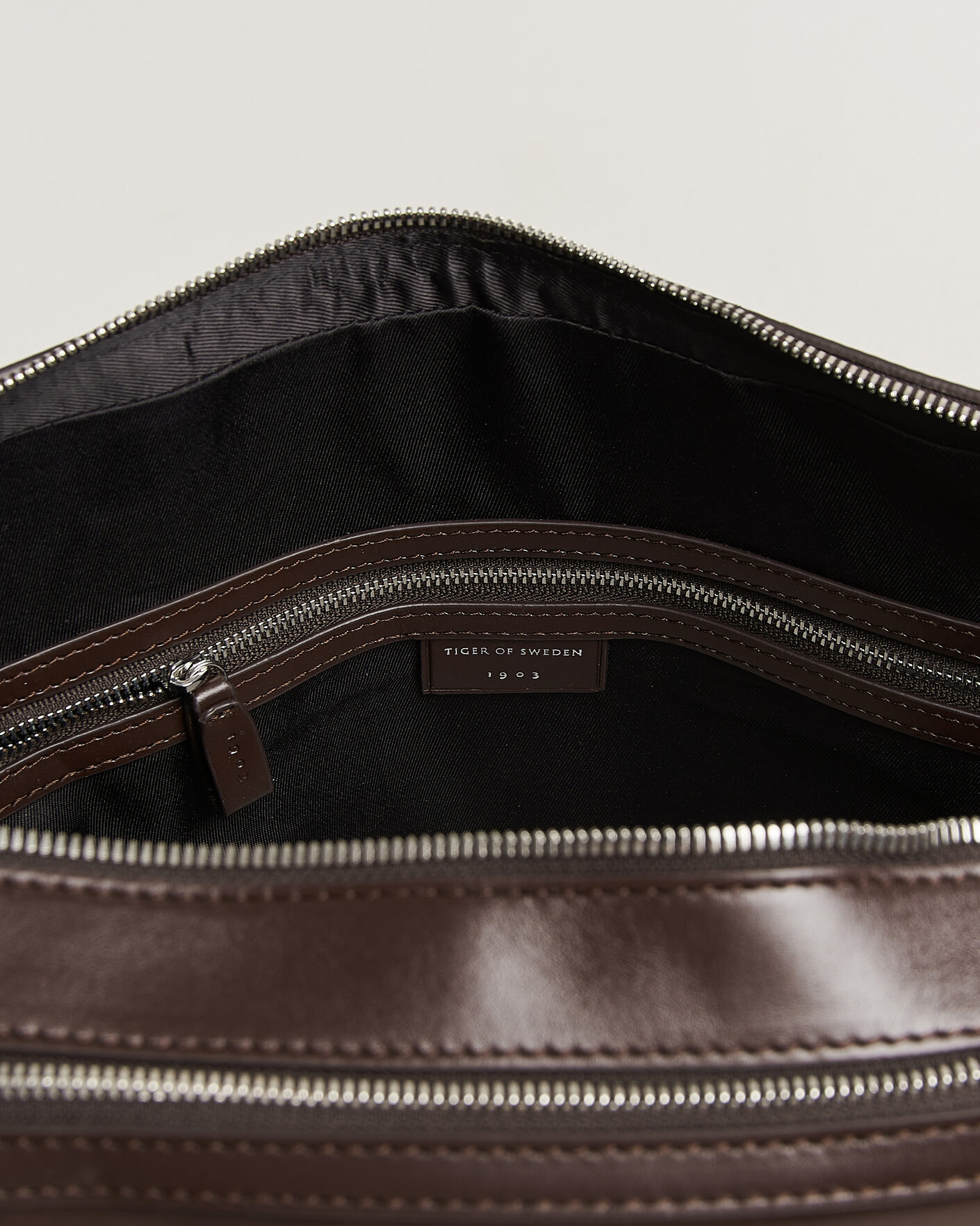 Herre | Vesker | Tiger of Sweden | Burin Smooth Leather Briefcase Dark Brown