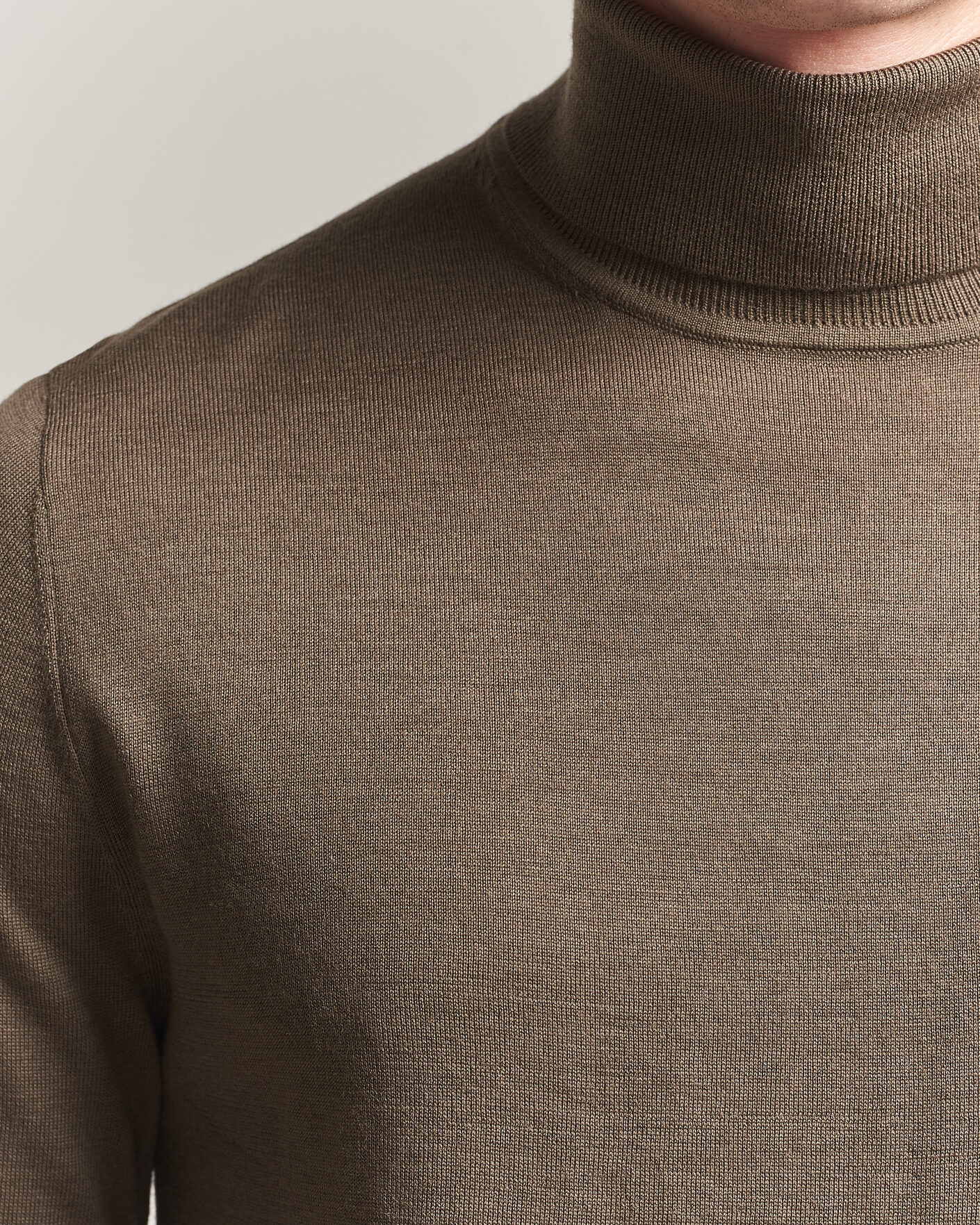 Herre | Gensere | Tiger of Sweden | Nevile Extra Fine Merino Polo Aged Timber