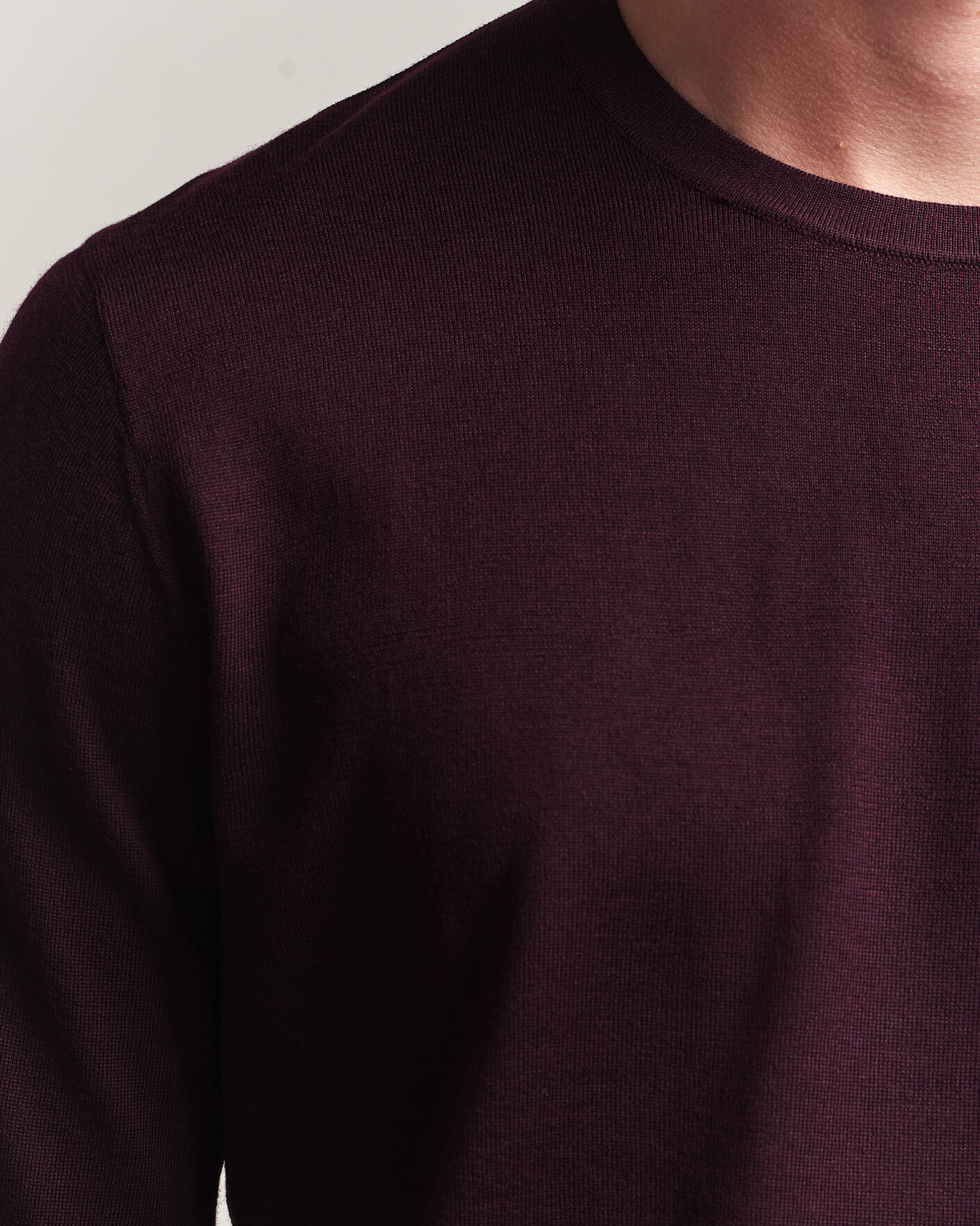 Herre | Gensere | Tiger of Sweden | Connor Extra Fine Merino Crew Neck Pullover Aubergine