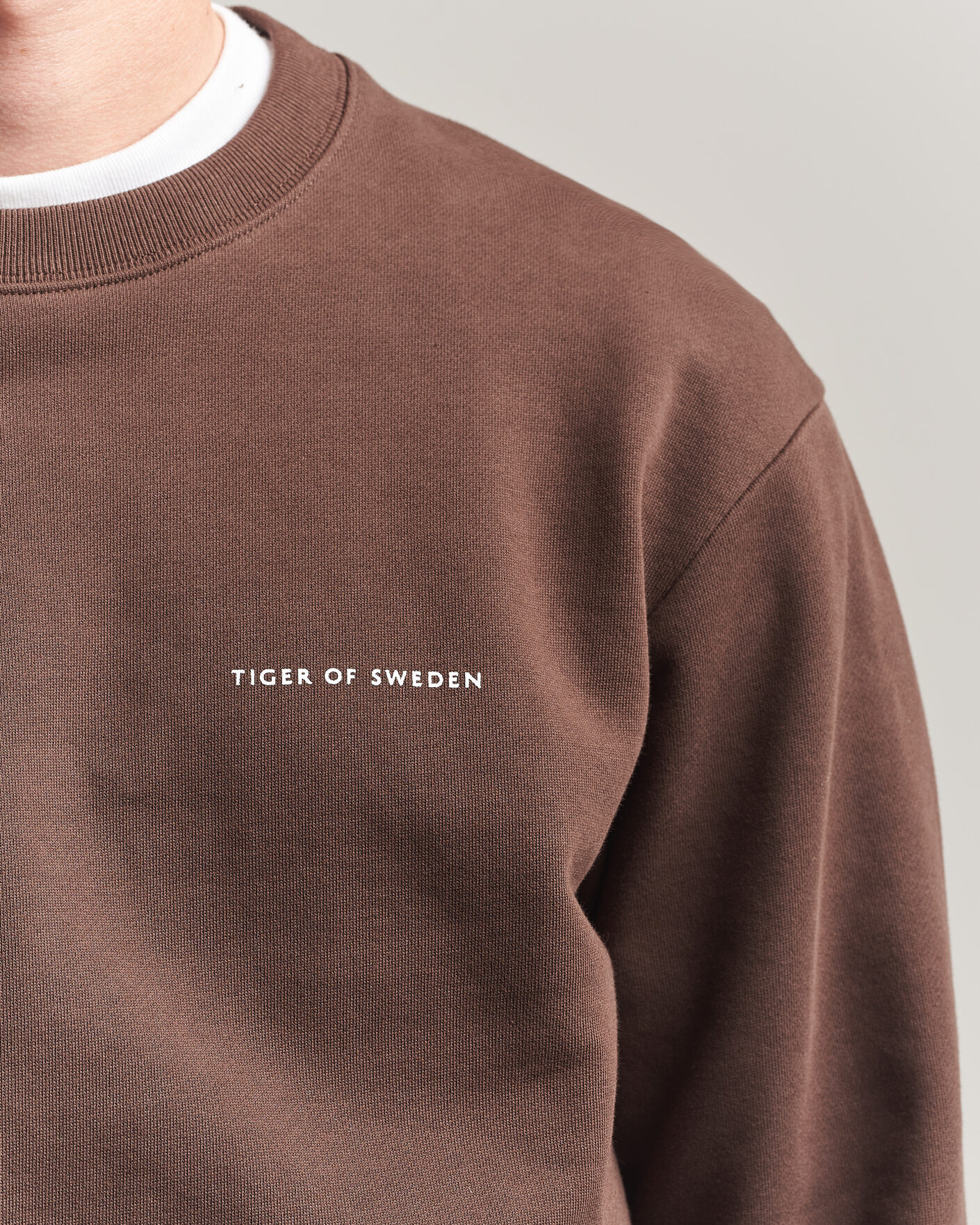 Herre | Gensere | Tiger of Sweden | Emerson Crew Neck Sweatshirt Dark Mahogany
