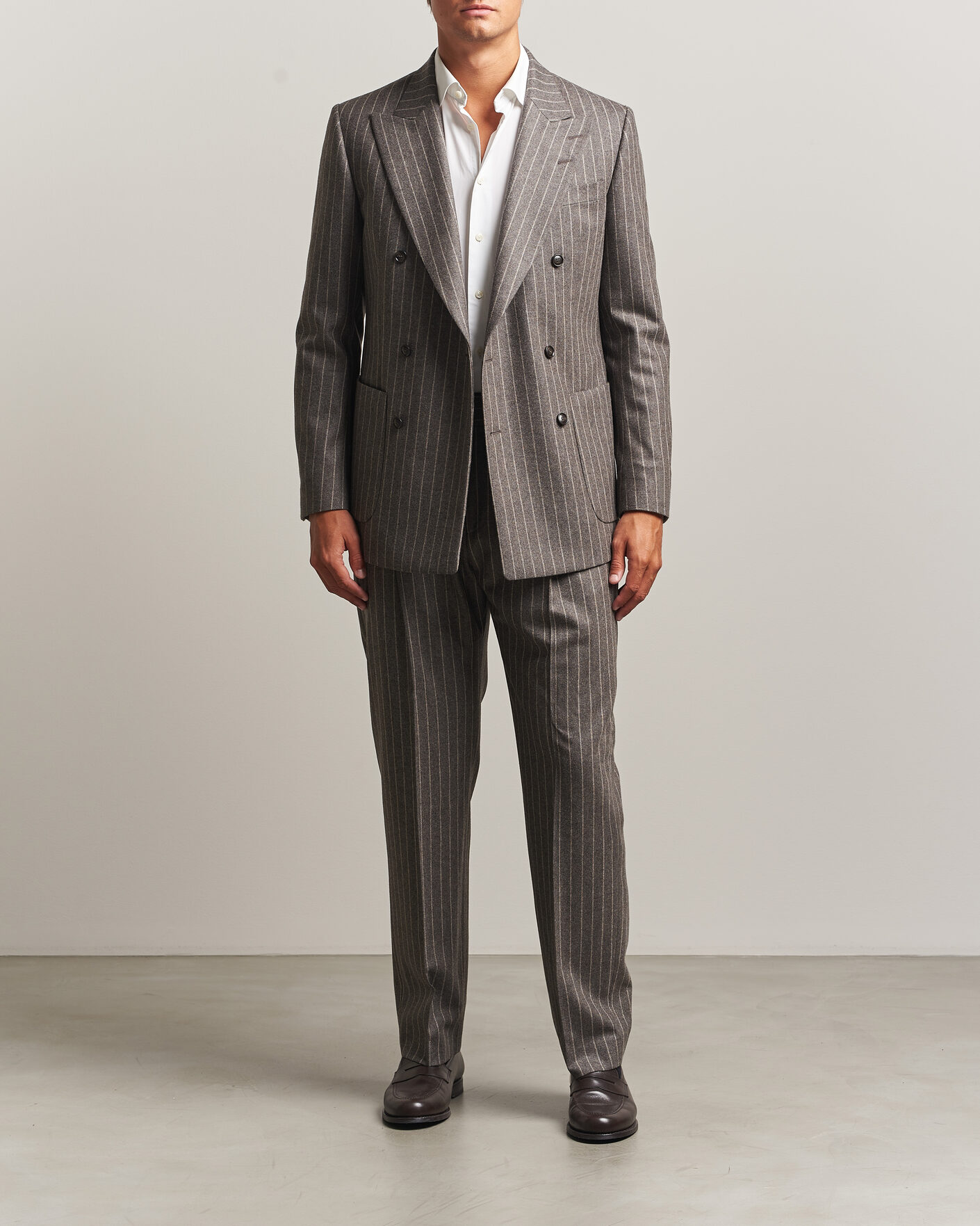 Herre | Bukser | Tiger of Sweden | Theo Wool Pleated Pinstriped Trousers Grey Brown