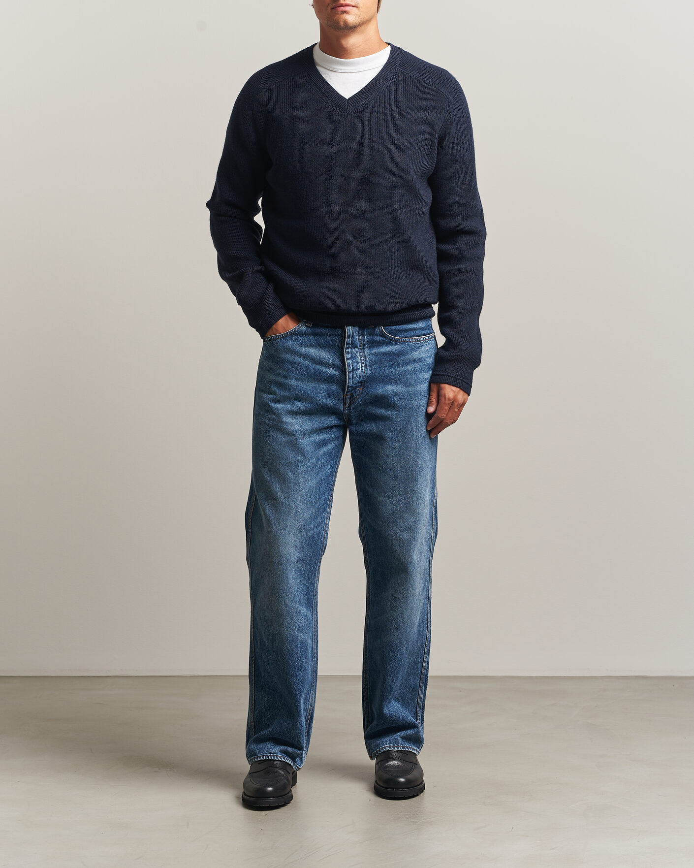 Herre | Gensere | Tiger of Sweden | Logan Wool Knitted V-Neck Night Grape