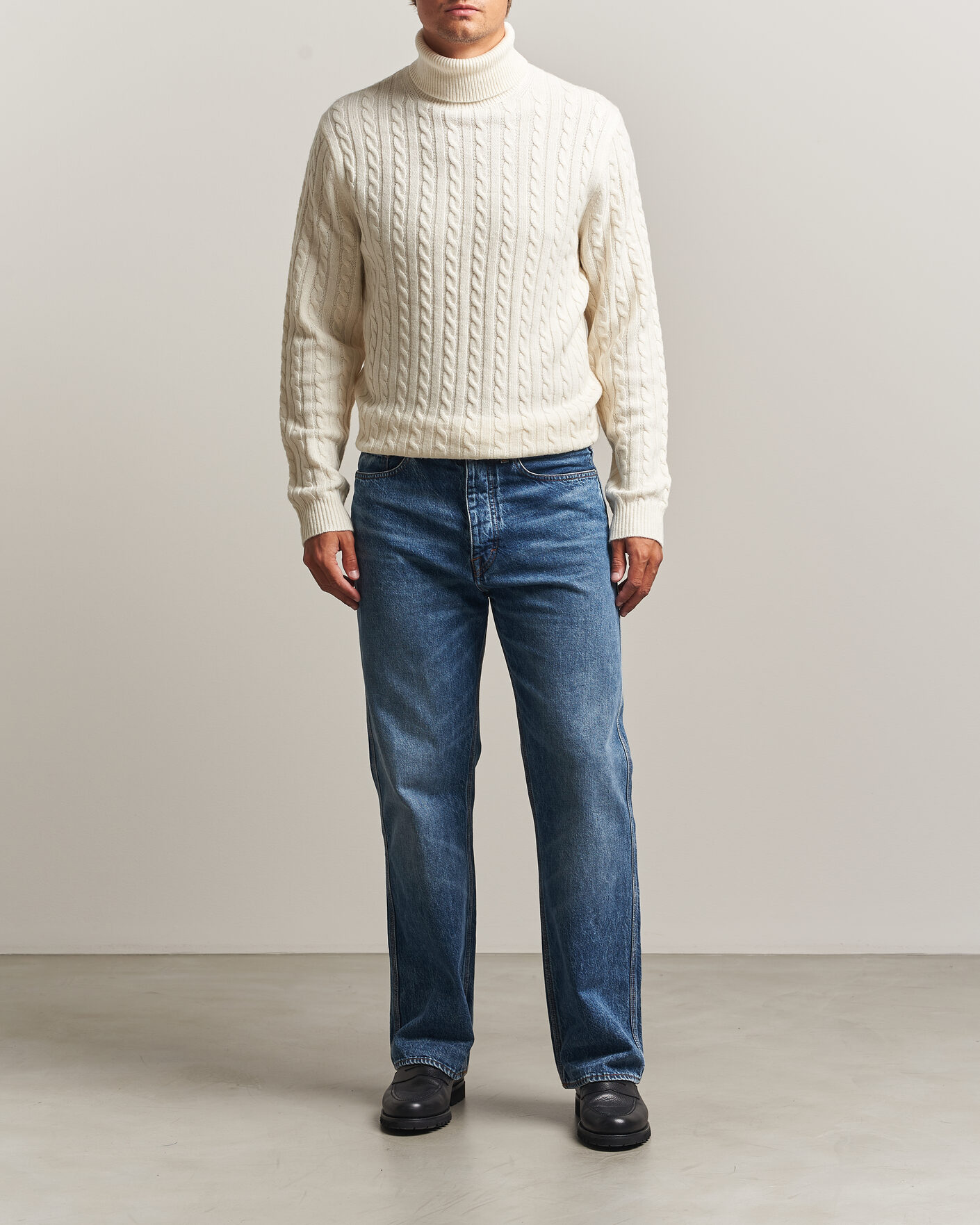 Herre | Gensere | Tiger of Sweden | Wilde Wool/Cashmere Cable Turtleneck Porcelain Cream