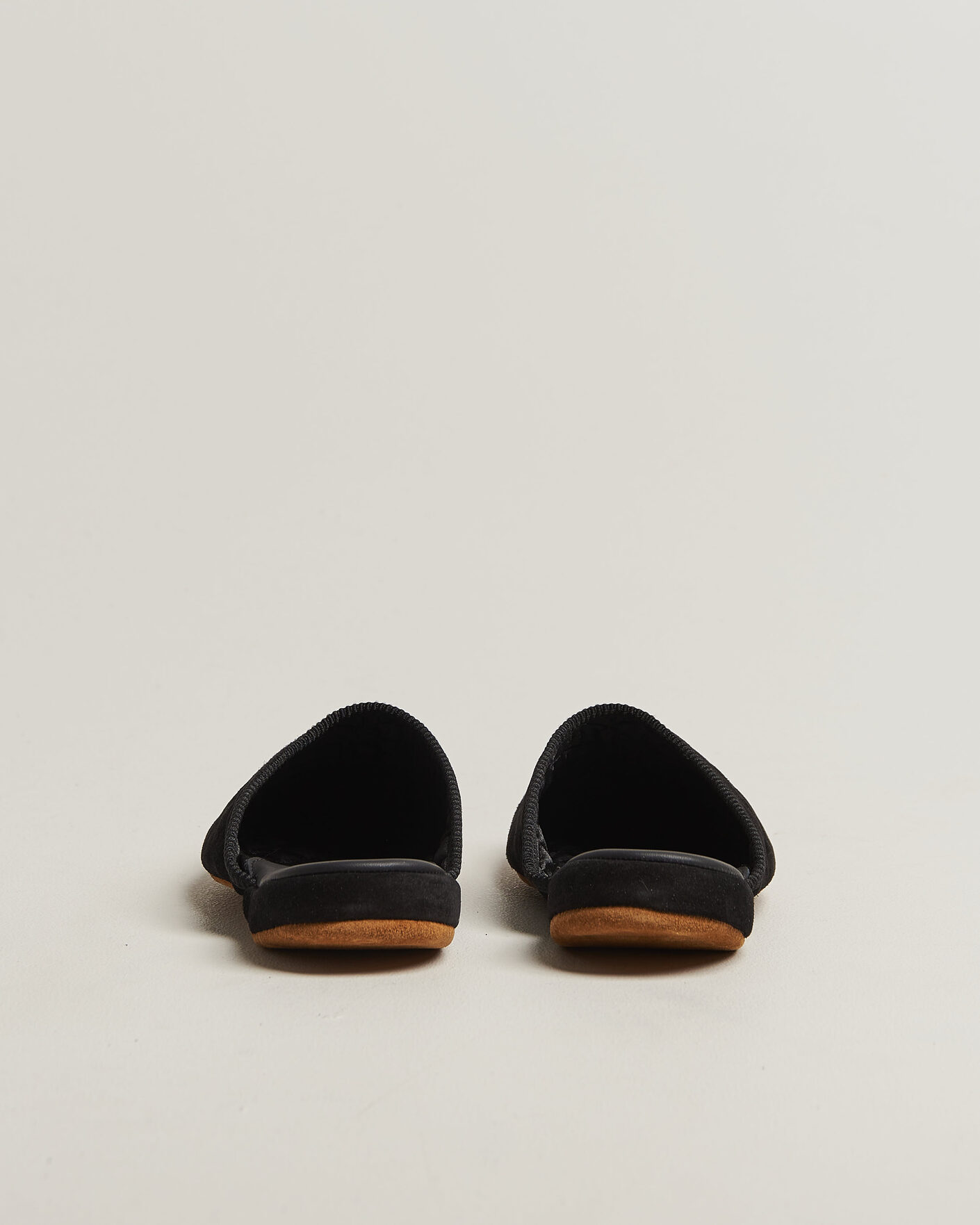 Herre | Sandaler og tøfler | Bowhill & Elliott | Mule Slipper Quilt Lining Black Suede