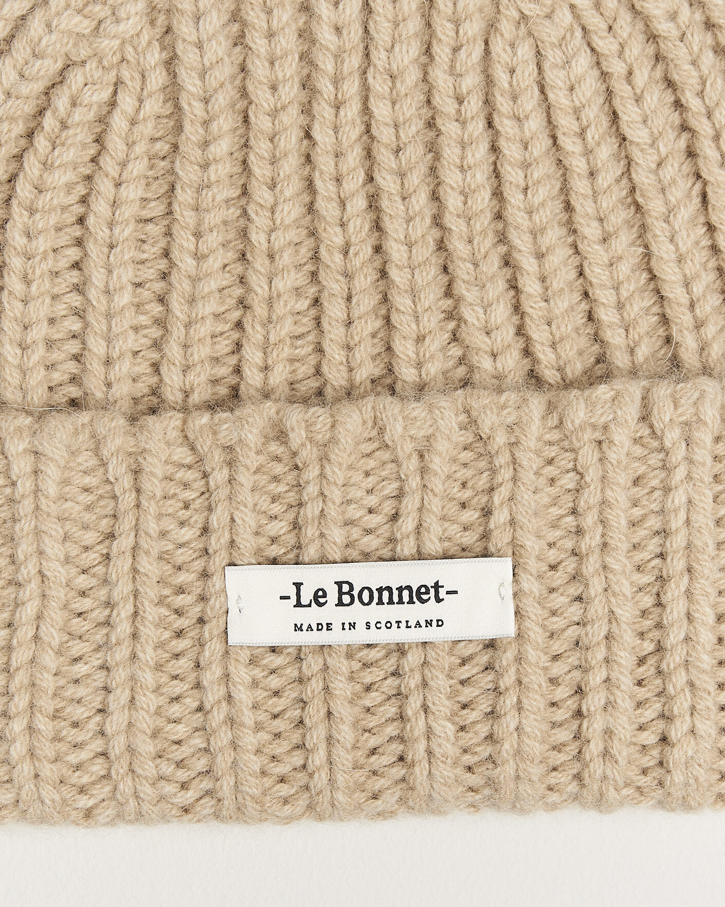 Herre | Luer | Le Bonnet | Le Grand Logo Sand