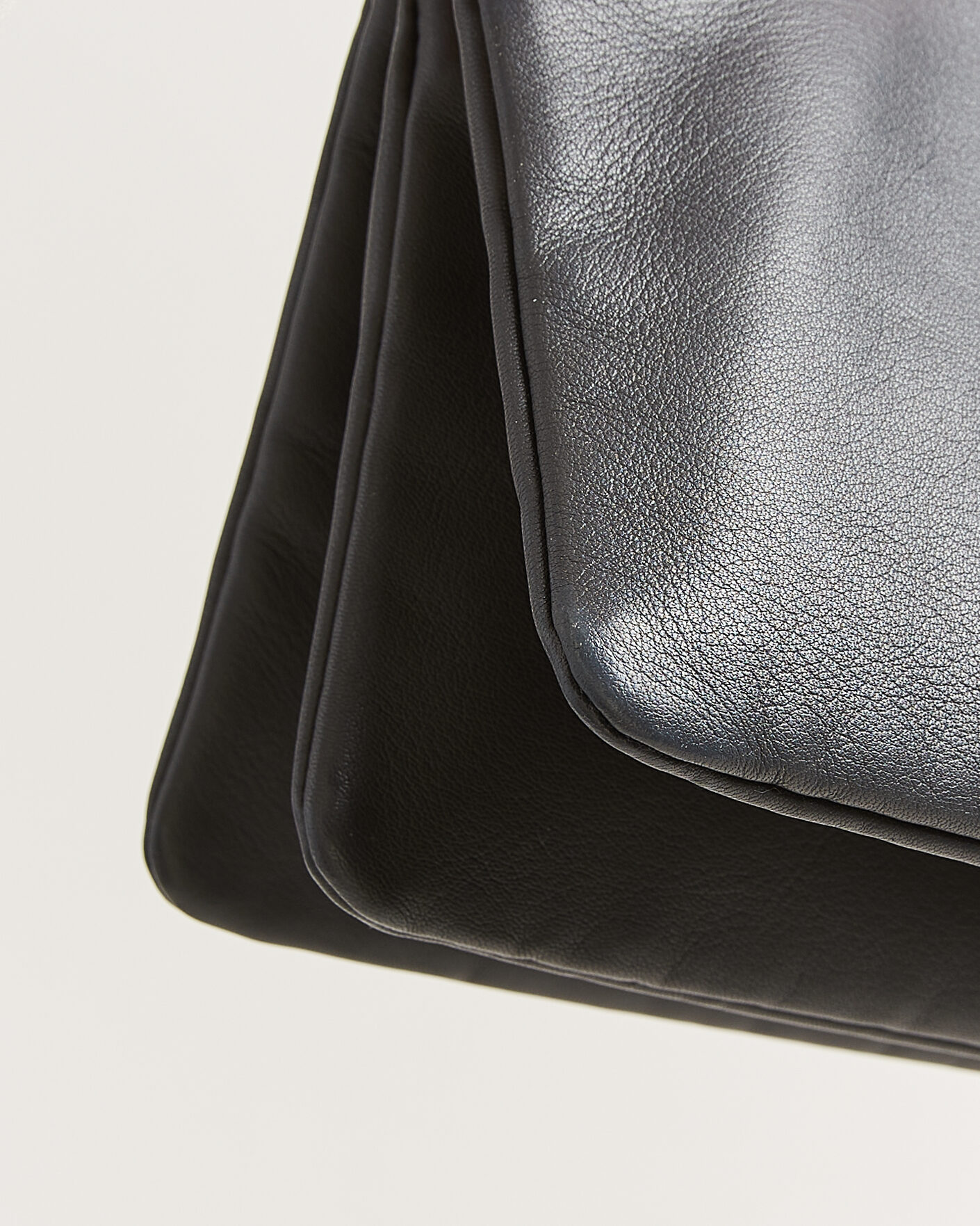 Herre | Pre-Owned & Vintage Bags | Celine Pre-Owned | Trio Bag Small Grey