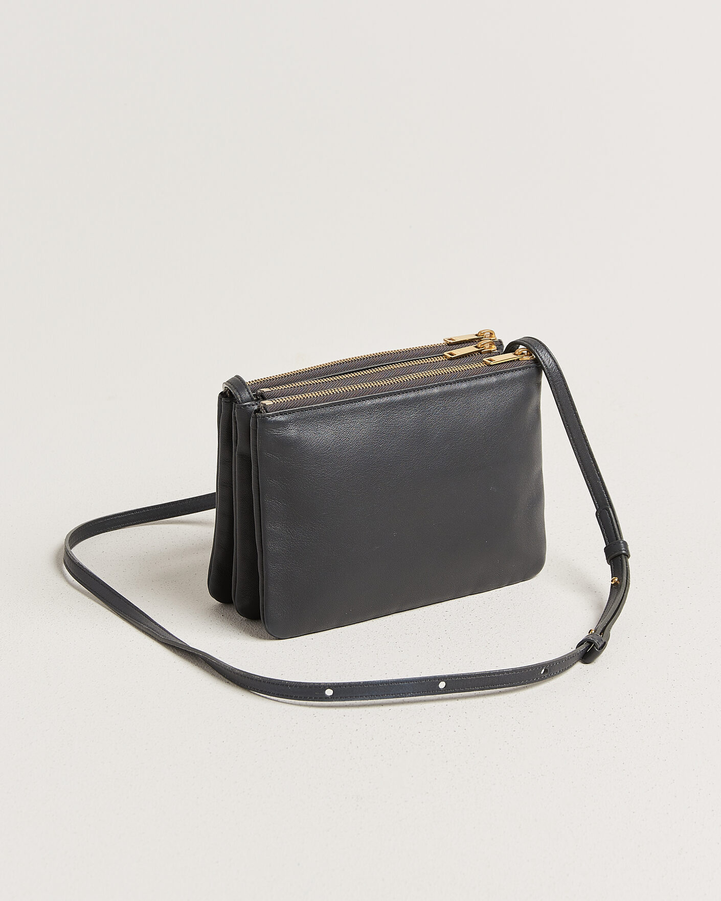 Herre | Pre-Owned & Vintage Bags | Celine Pre-Owned | Trio Bag Small Grey