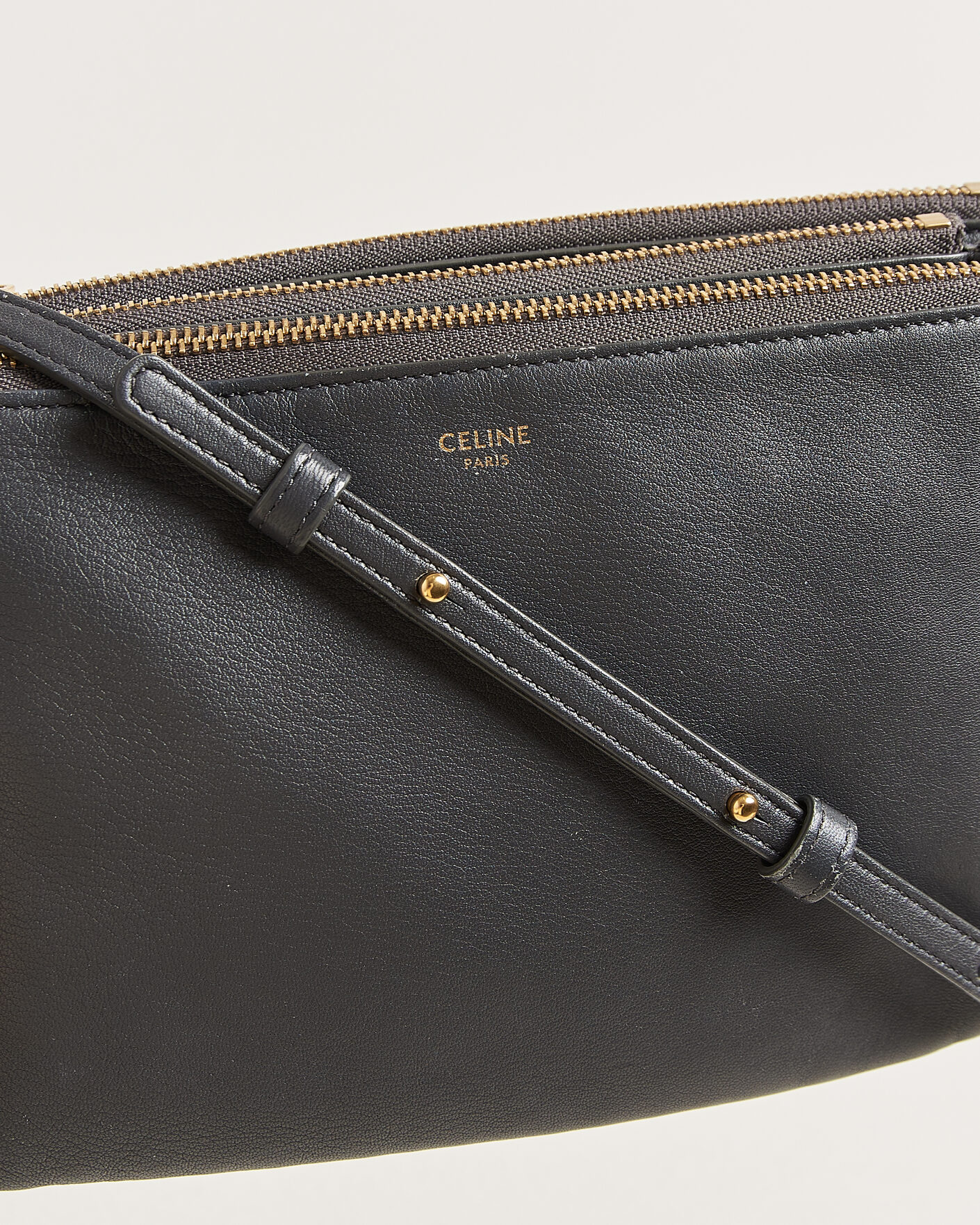 Herre | Pre-Owned & Vintage Bags | Celine Pre-Owned | Trio Bag Small Grey