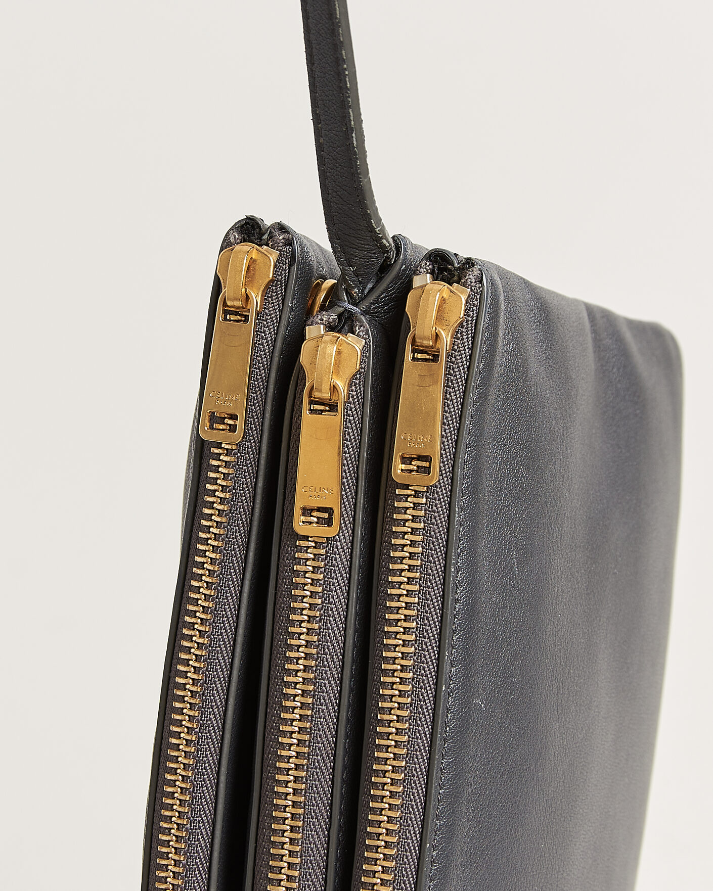 Herre | Pre-Owned & Vintage Bags | Celine Pre-Owned | Trio Bag Small Grey