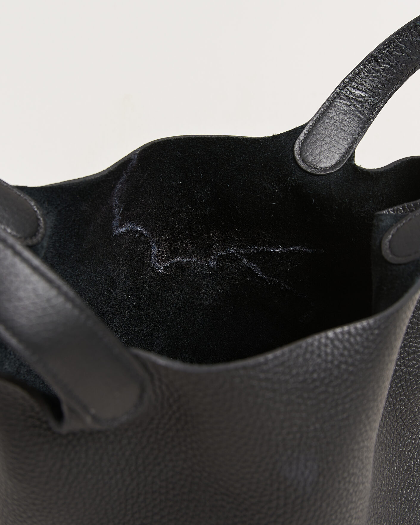 Herre | Pre-Owned & Vintage Bags | Hermès Pre-Owned | Picotin Lock 18 Black