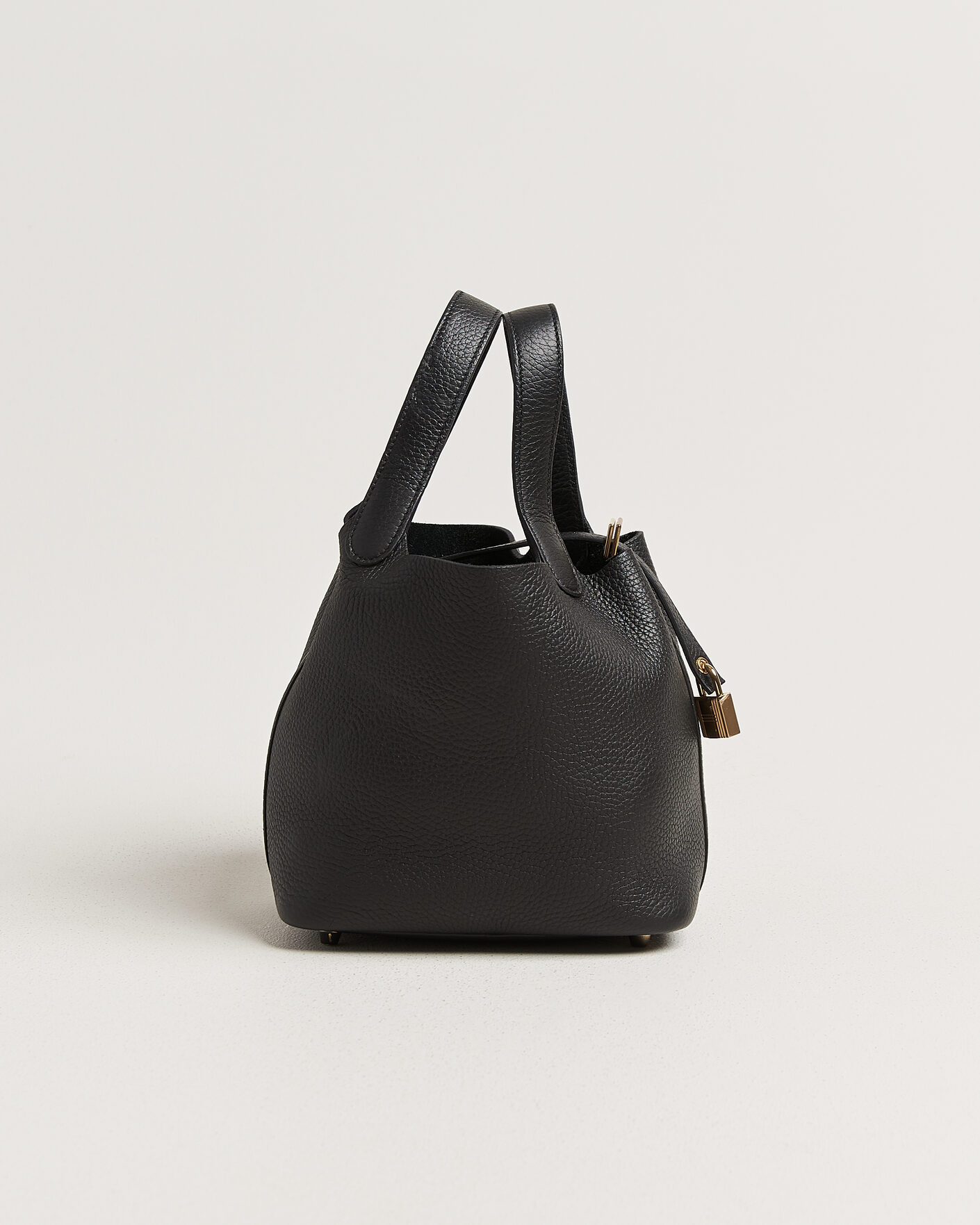 Herre | Pre-Owned & Vintage Bags | Hermès Pre-Owned | Picotin Lock 18 Black