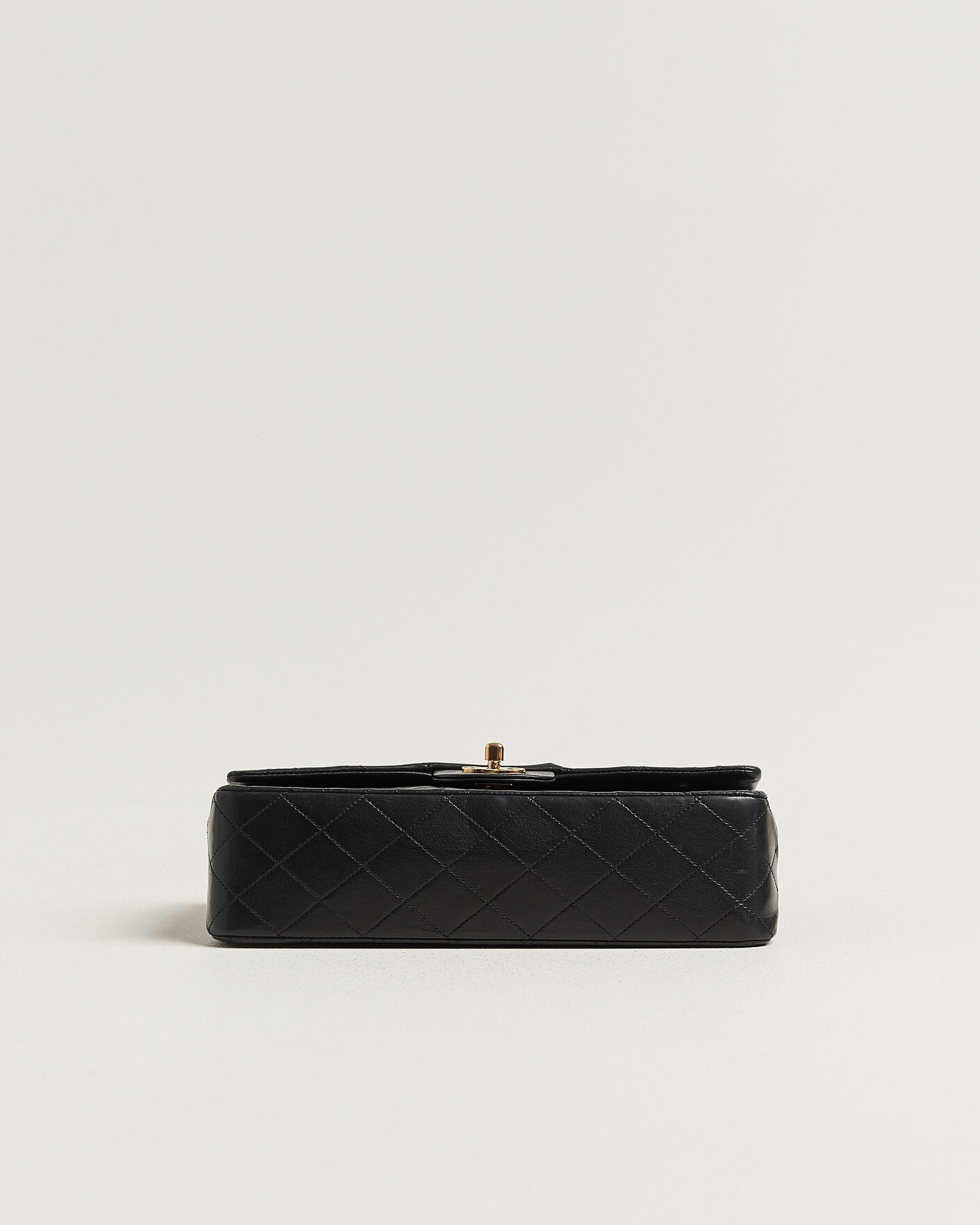 Herre | Chanel Pre-Owned Classic Medium Double Flap Bag Lambskin Black | Chanel Pre-Owned | Classic Medium Double Flap Bag Lambskin Black