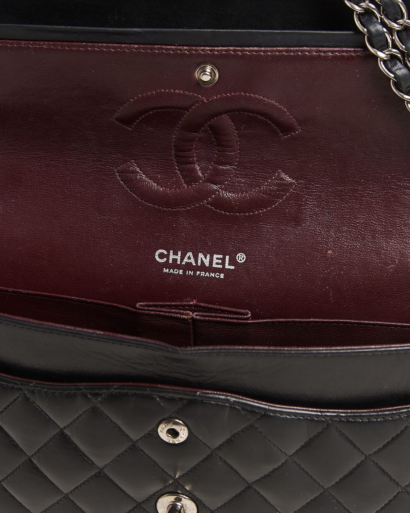 Herre | Pre-Owned & Vintage Bags | Chanel Pre-Owned | Classic Medium Double Flap Bag Lambskin Black