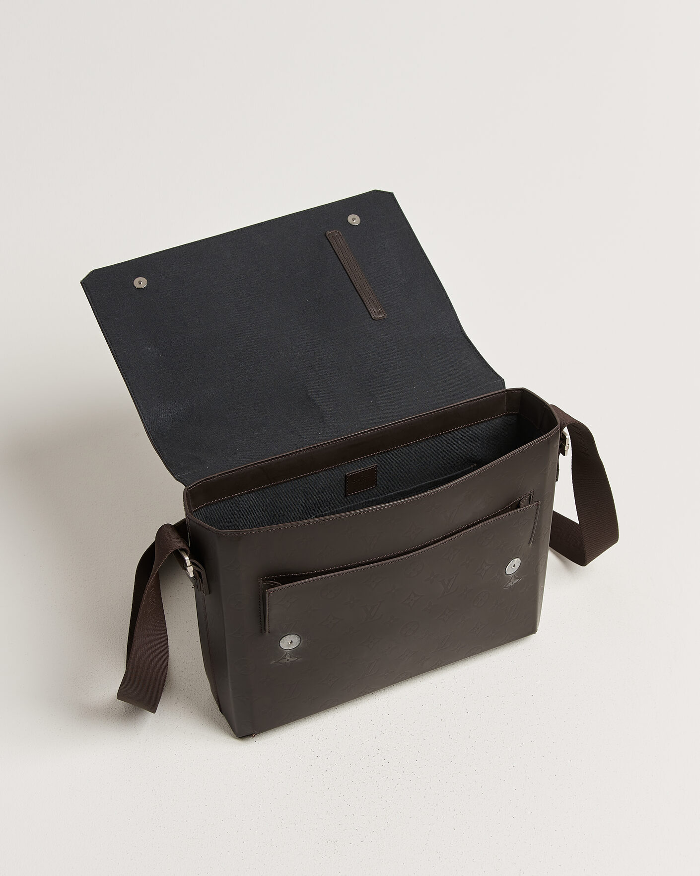 Herre | Pre-Owned & Vintage Bags | Louis Vuitton Pre-Owned | Messenger Bag Monogram Glace Bobby Brown