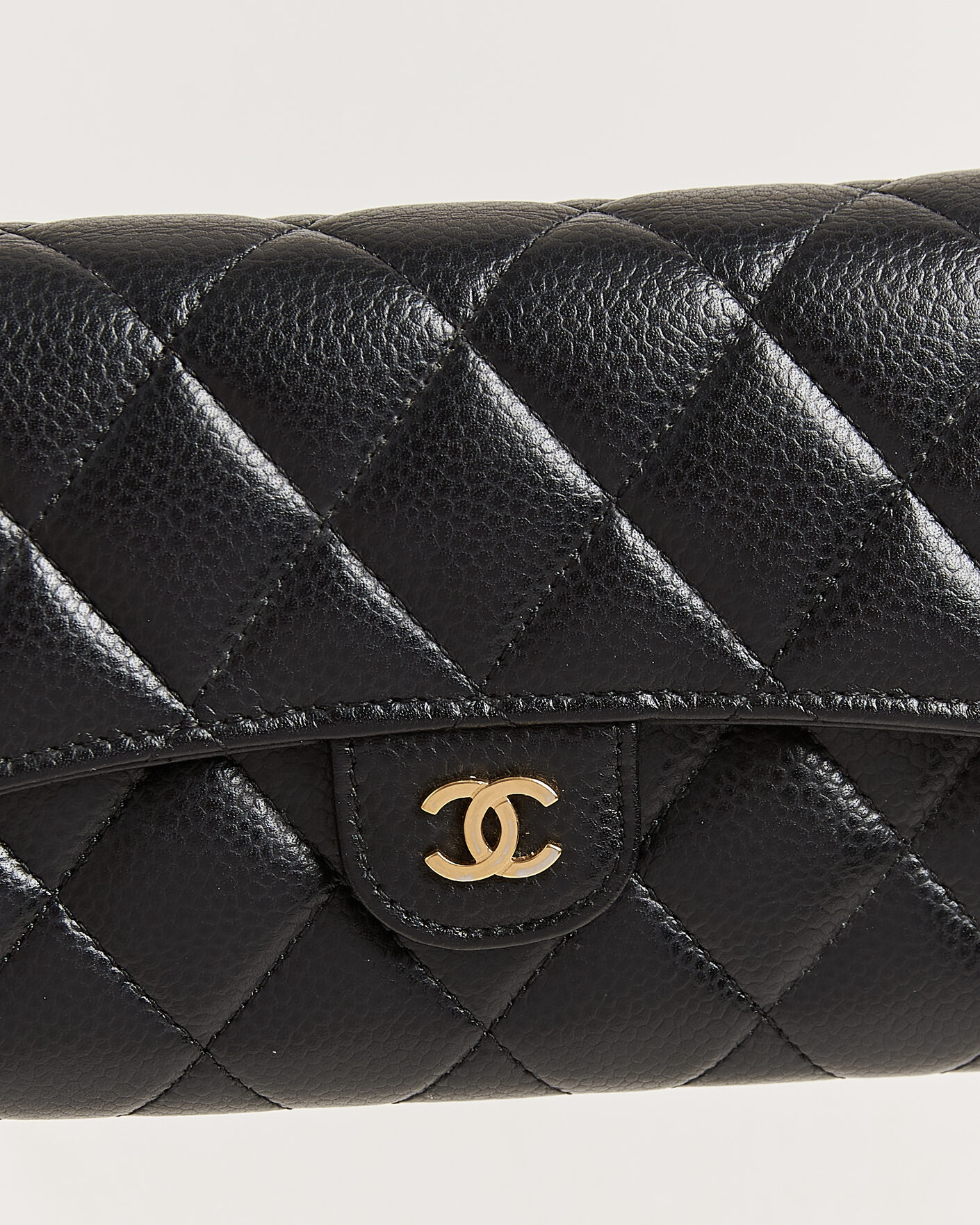 Herre | Pre-Owned & Vintage Bags | Chanel Pre-Owned | Classic  Long Flap Wallet Caviar Leather Black