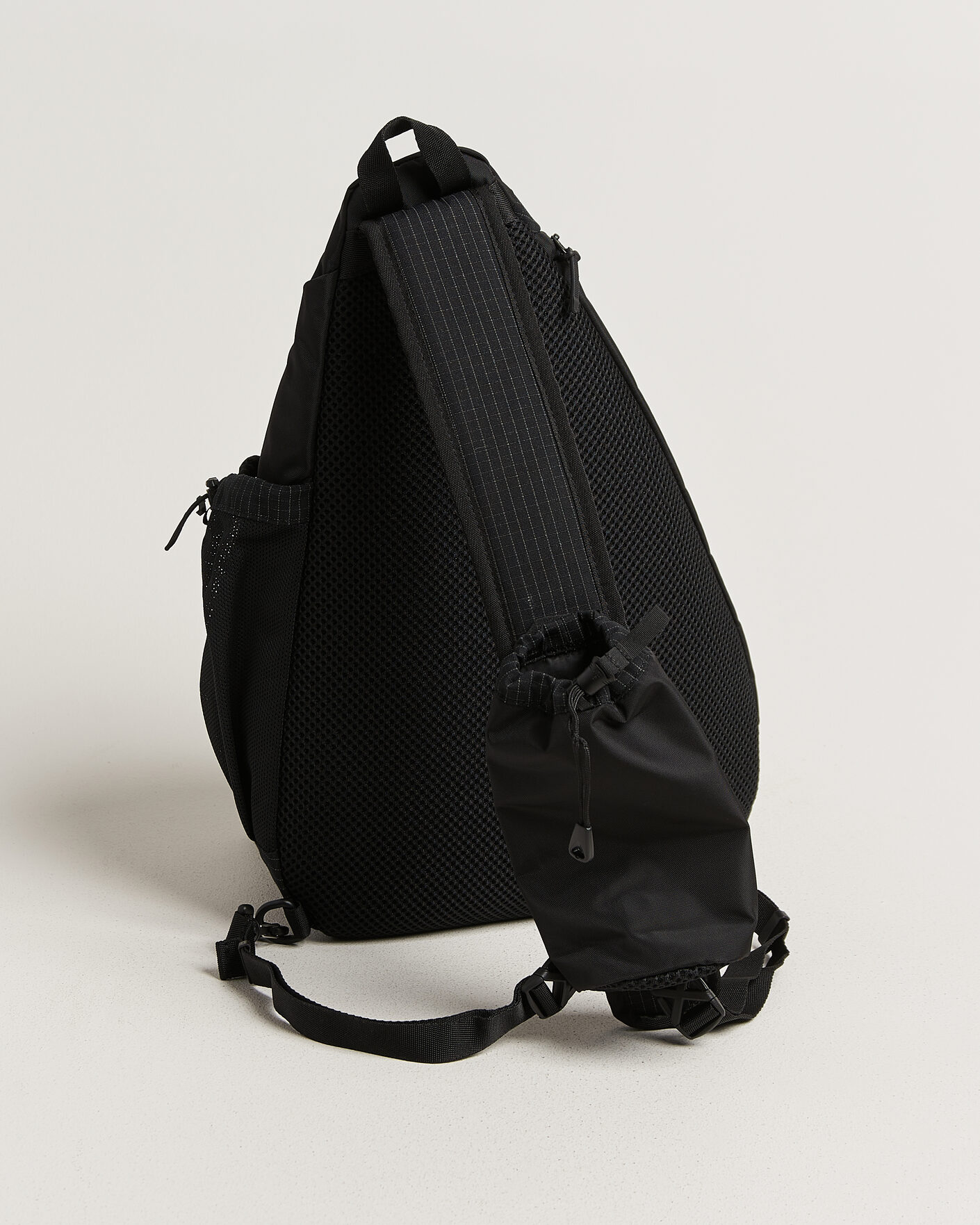 Herre | Vesker | Snow Peak | Grid Sling Bag Black