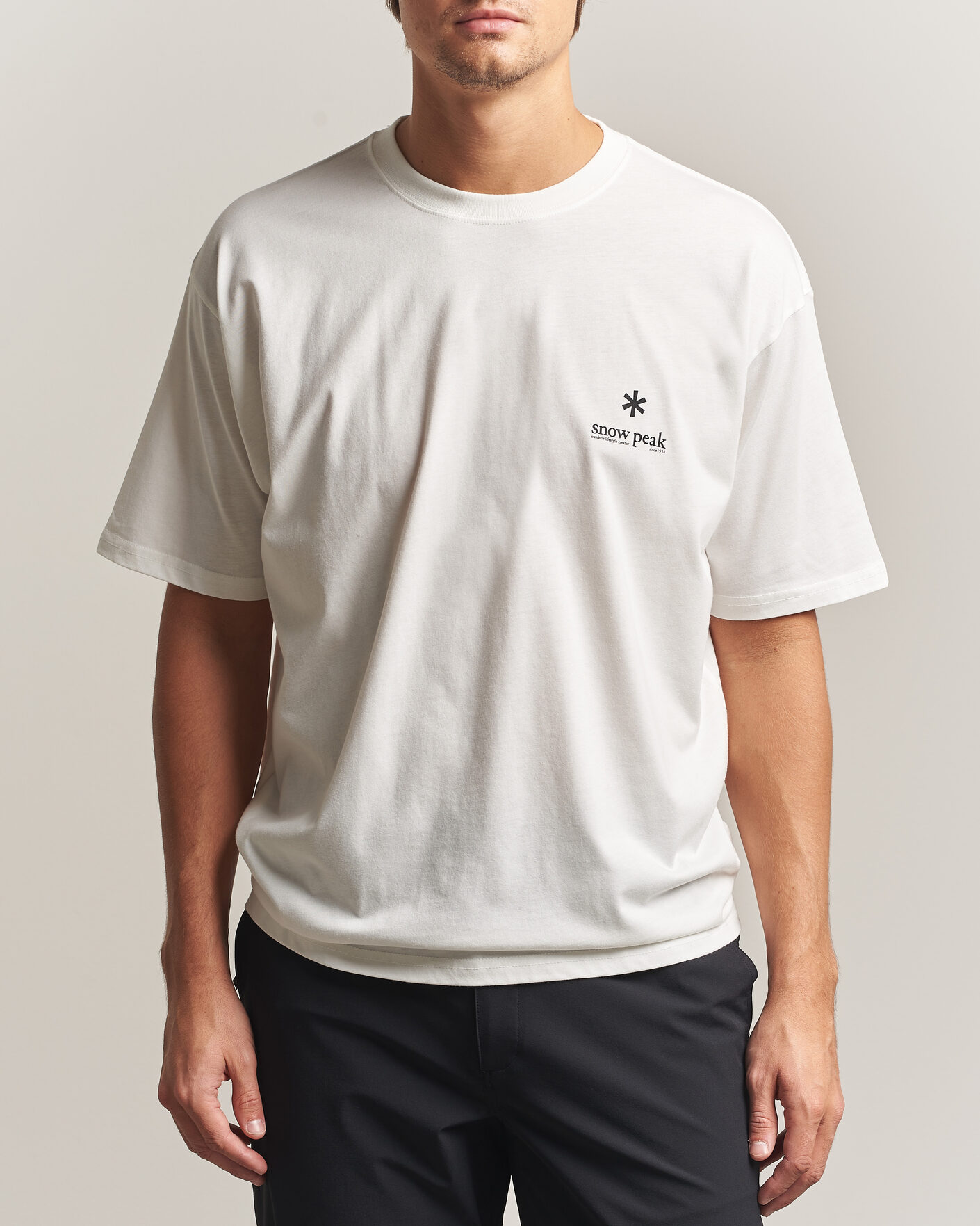 Herre | T-Shirts | Snow Peak | Soft Cotton Relaxed Logo T-Shirt Off White