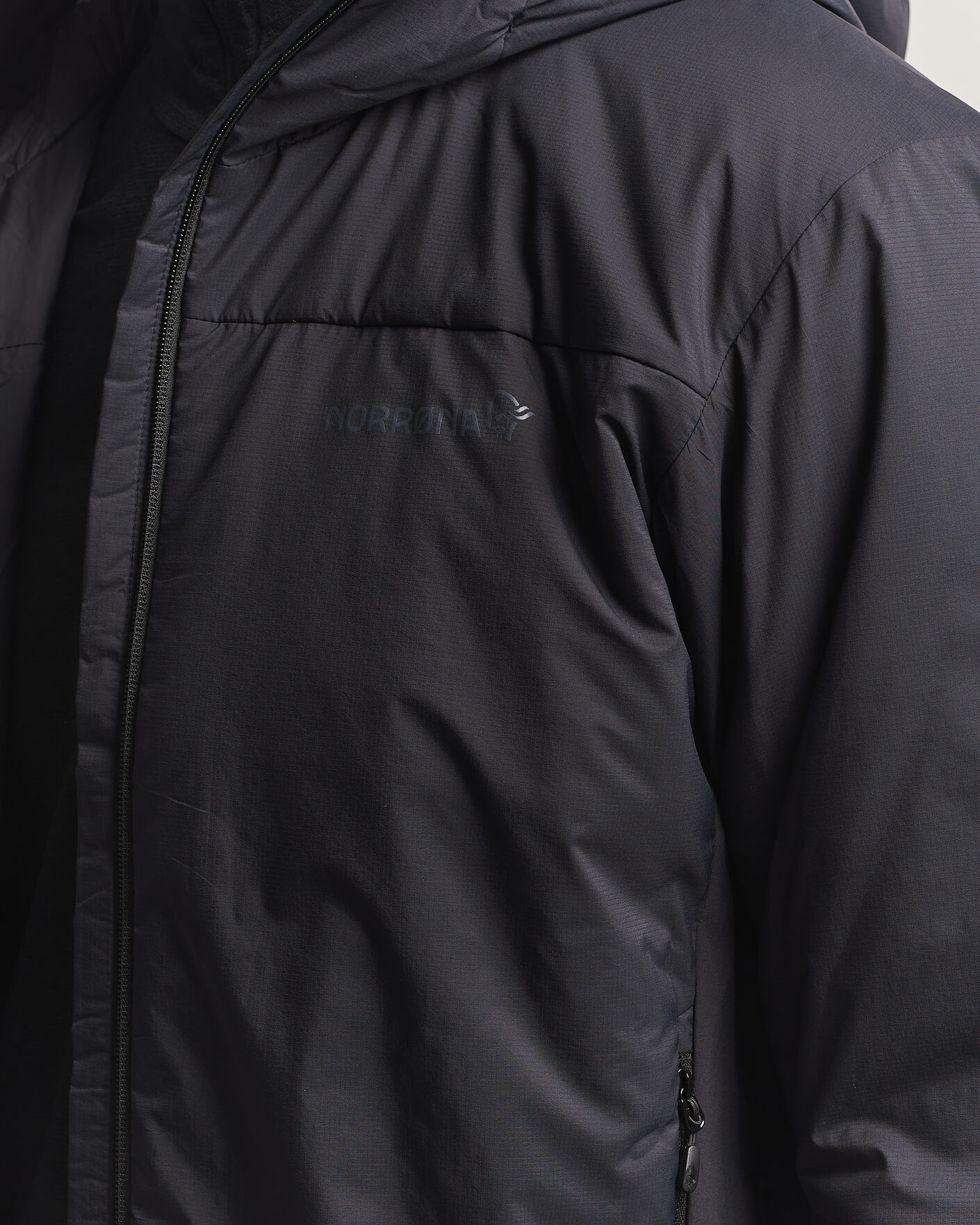 Herre | Jakker | Norrøna | Femund Thermo Zip Hood Caviar Black