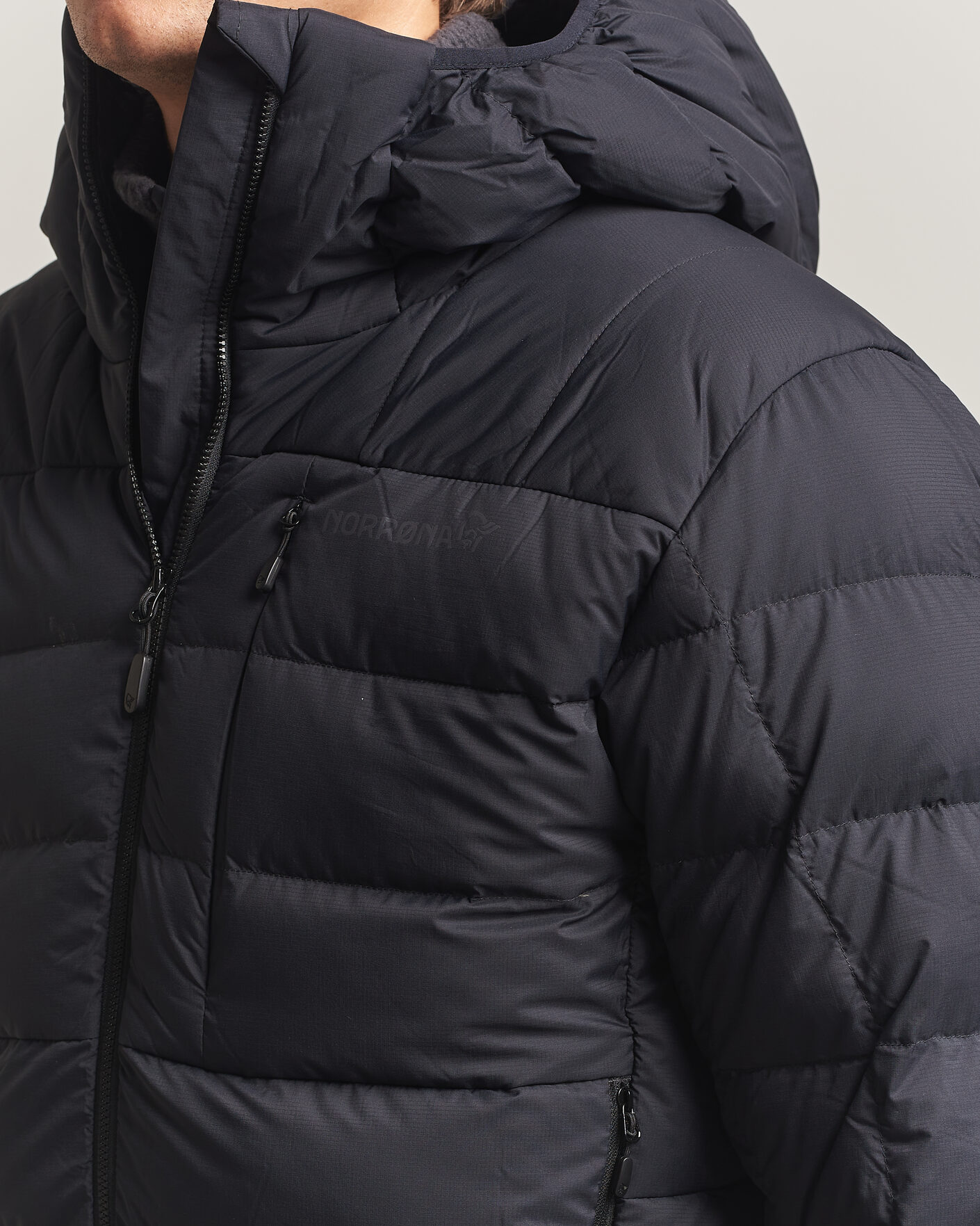 Herre | Jakker | Norrøna | Femund Down 700 Zip Hood Caviar Black
