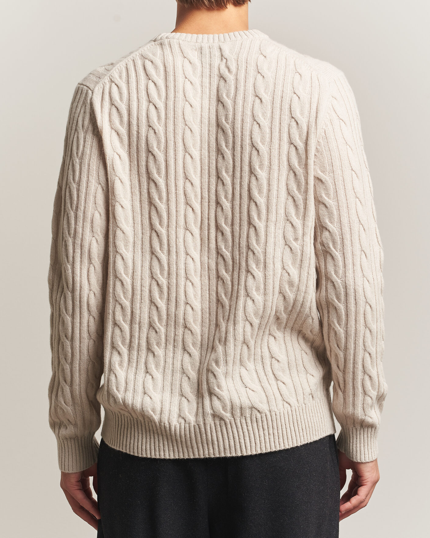 Herre | Gensere | Gant | Lambswool Cable Crew Neck Clay Beige