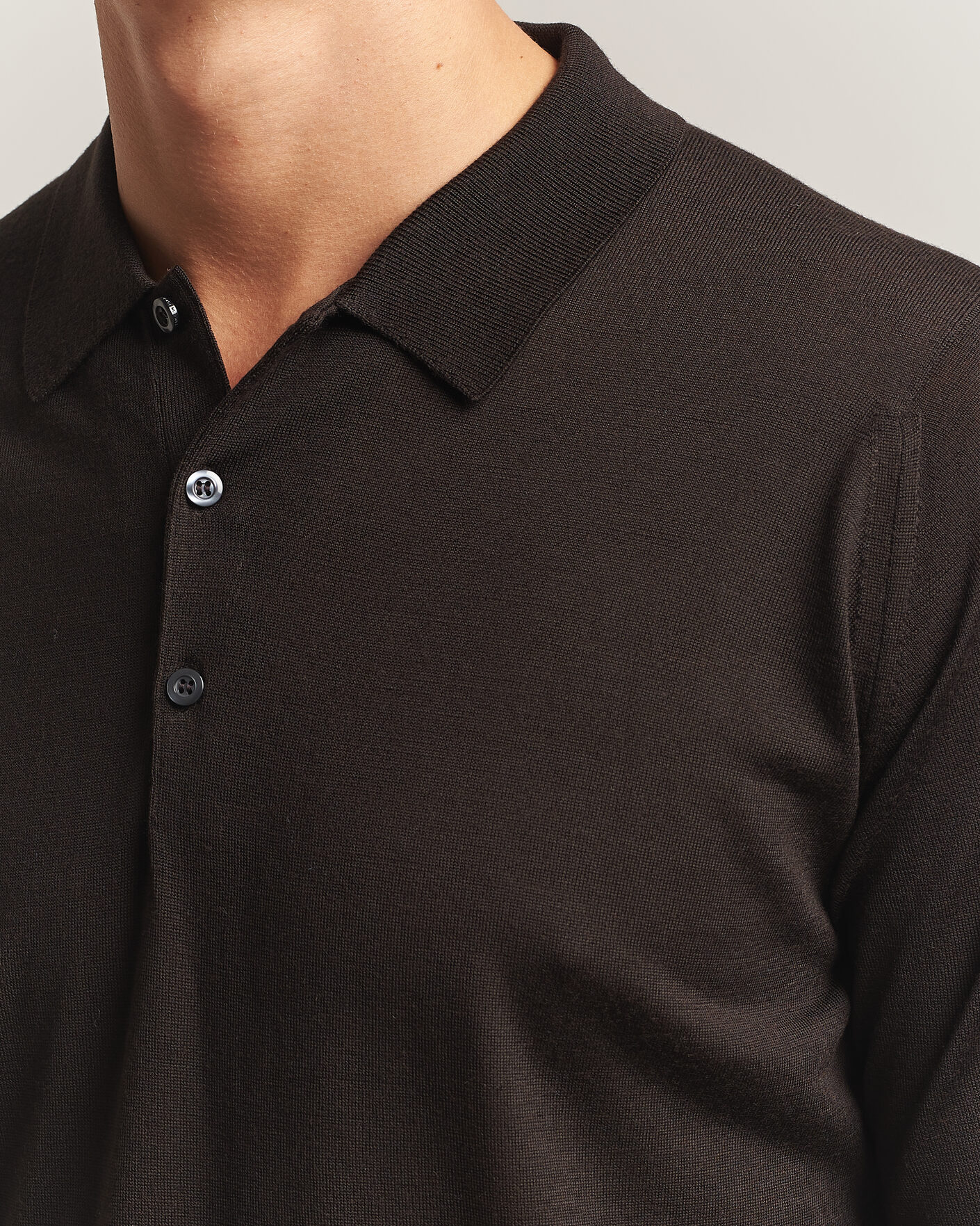 Herre | Gensere | John Smedley | Belper Extra Fine Merino Polo Pullover Faulkner Brown