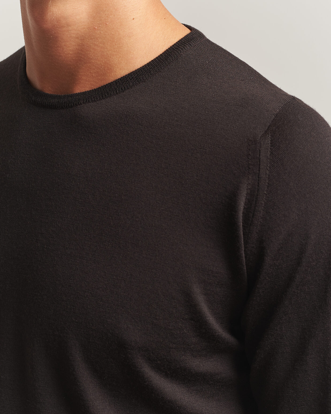 Herre | Gensere | John Smedley | Lundy Extra Fine Merino Crew Neck Faulkner Brown