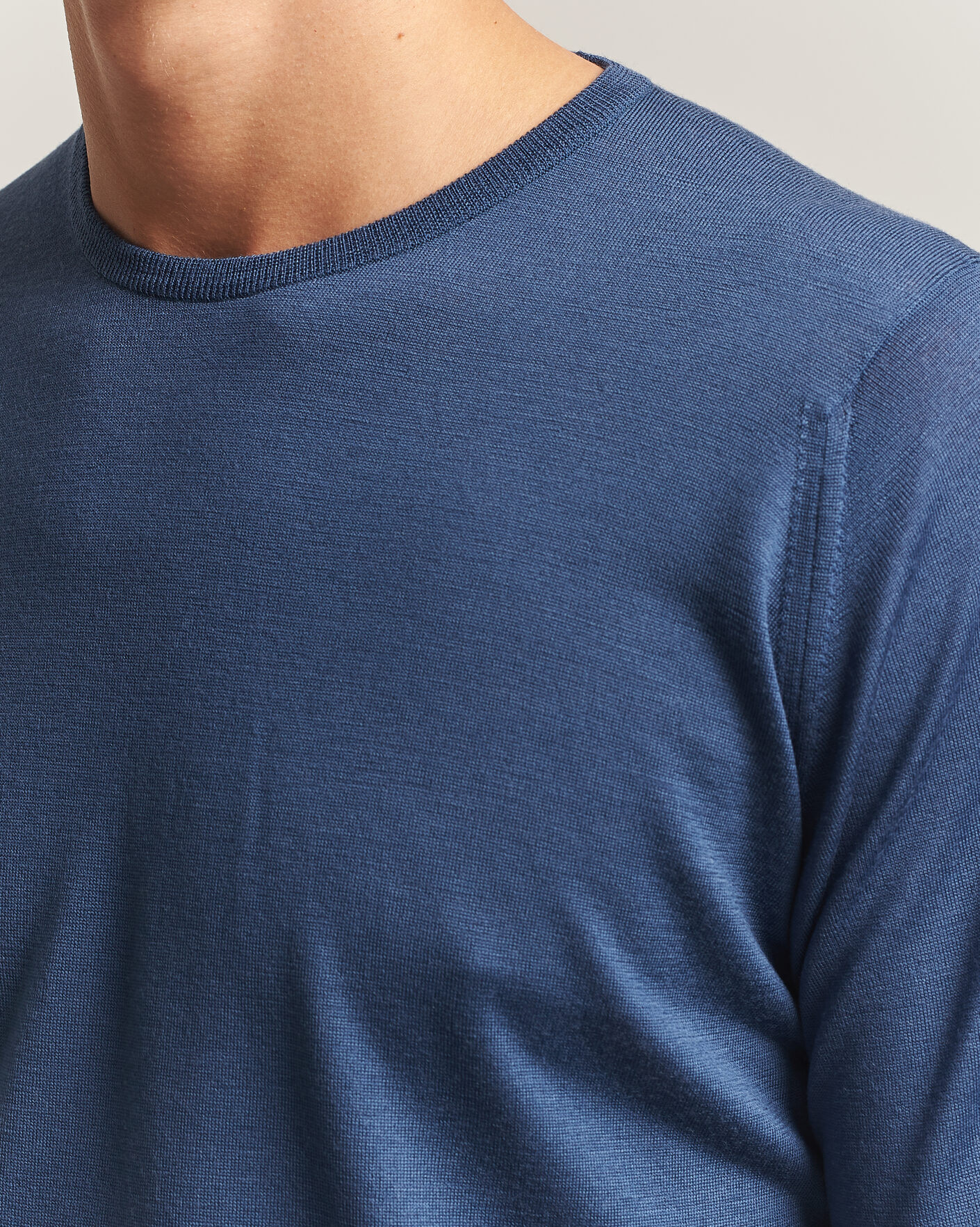Herre | Gensere | John Smedley | Lundy Extra Fine Merino Crew Neck Teal Firth