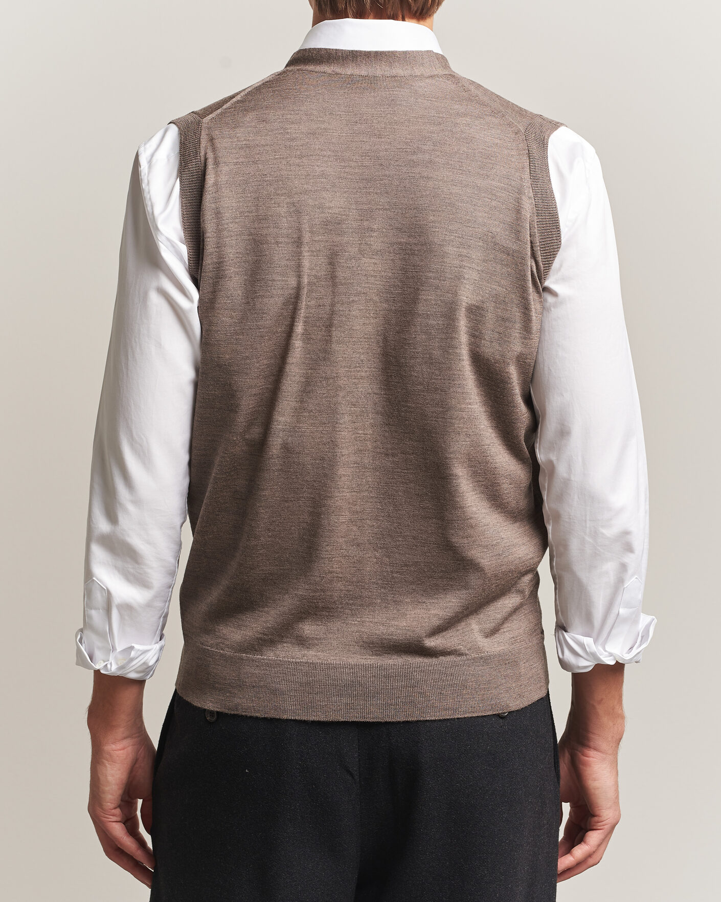Herre | Gensere | John Smedley | Bolton Extra Fine Merino Waistcoat Mushroom Brown