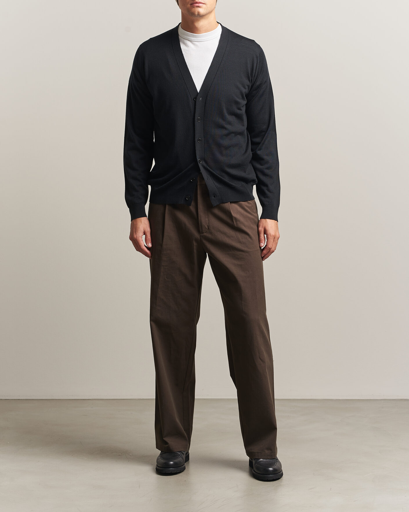 Herre | Gensere | John Smedley | Bradrick Extra Fine Merino Cardigan Black