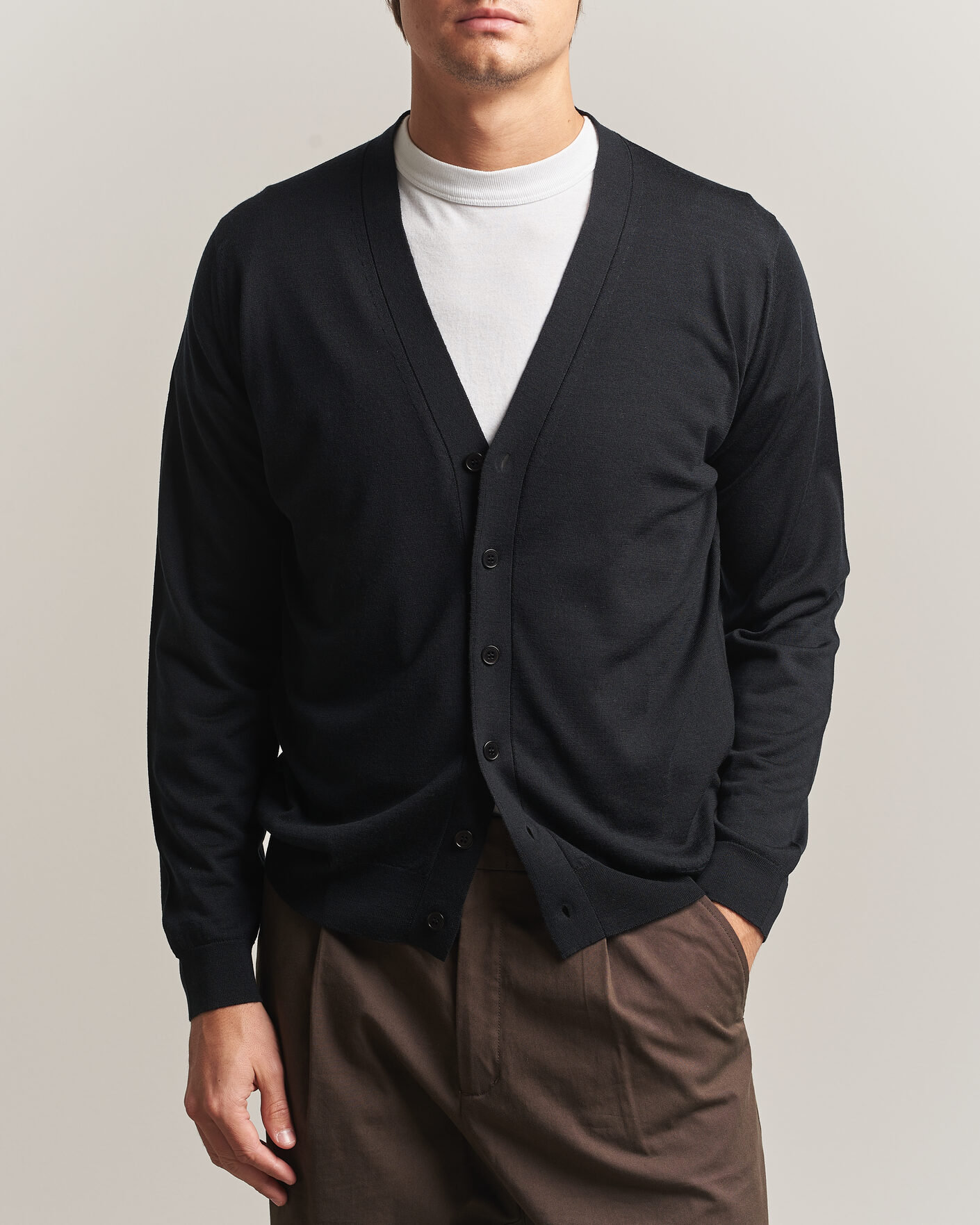 Herre | Gensere | John Smedley | Bradrick Extra Fine Merino Cardigan Black