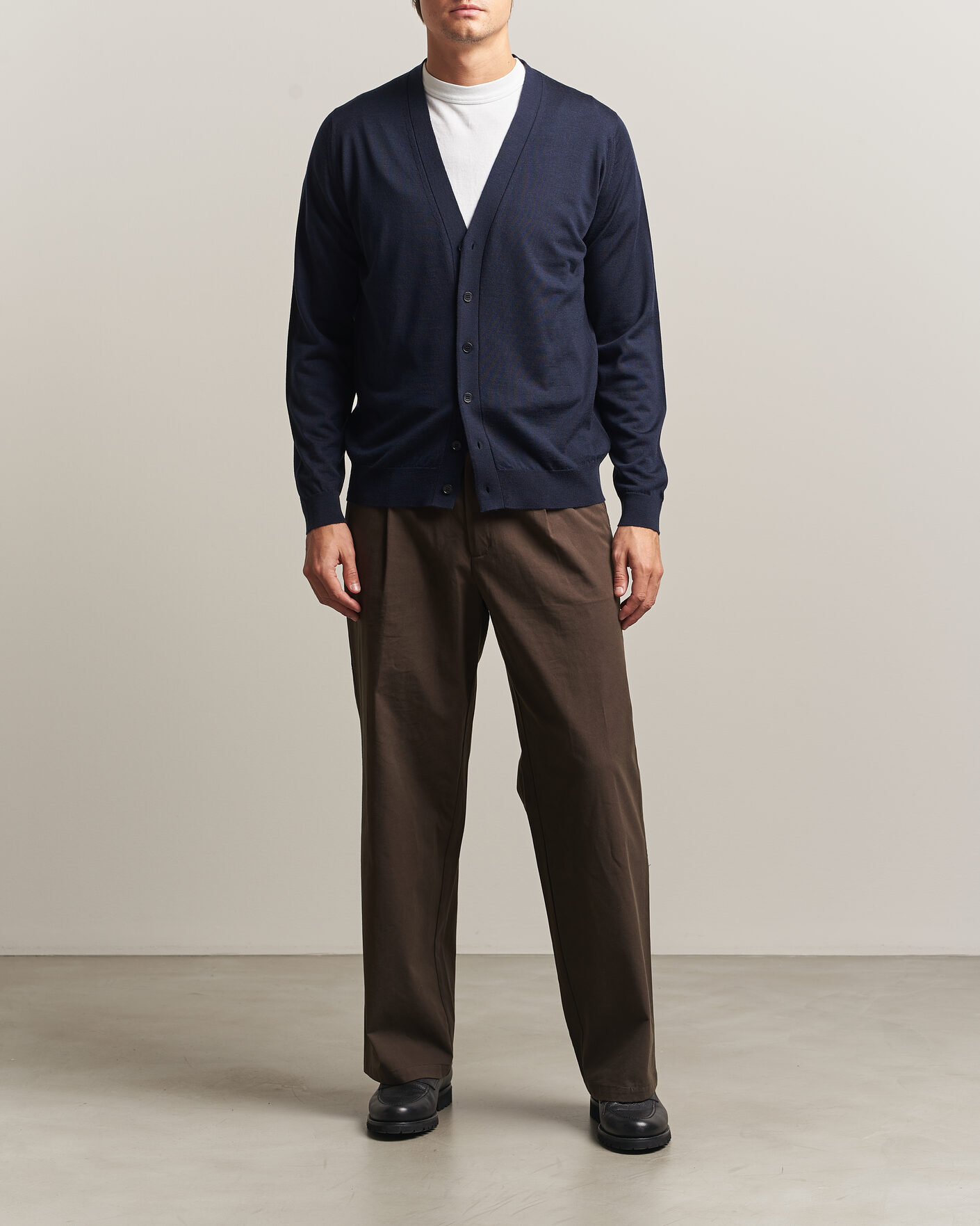 Herre | Gensere | John Smedley | Bradrick Extra Fine Merino Cardigan Midnight