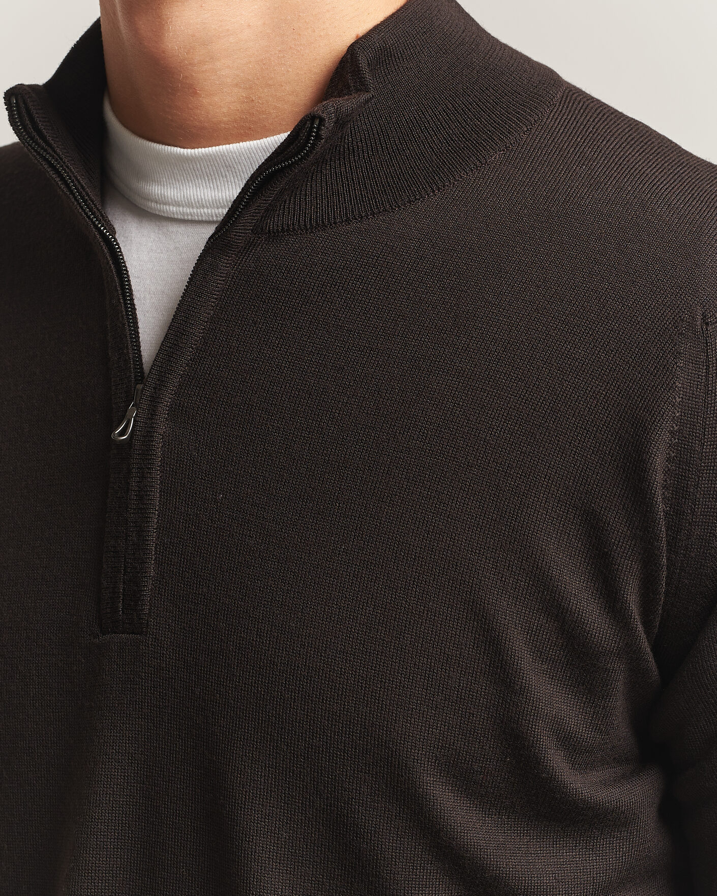 Herre | Gensere | John Smedley | Tapton Extra Fine Merino Half Zip Faulkner Brown