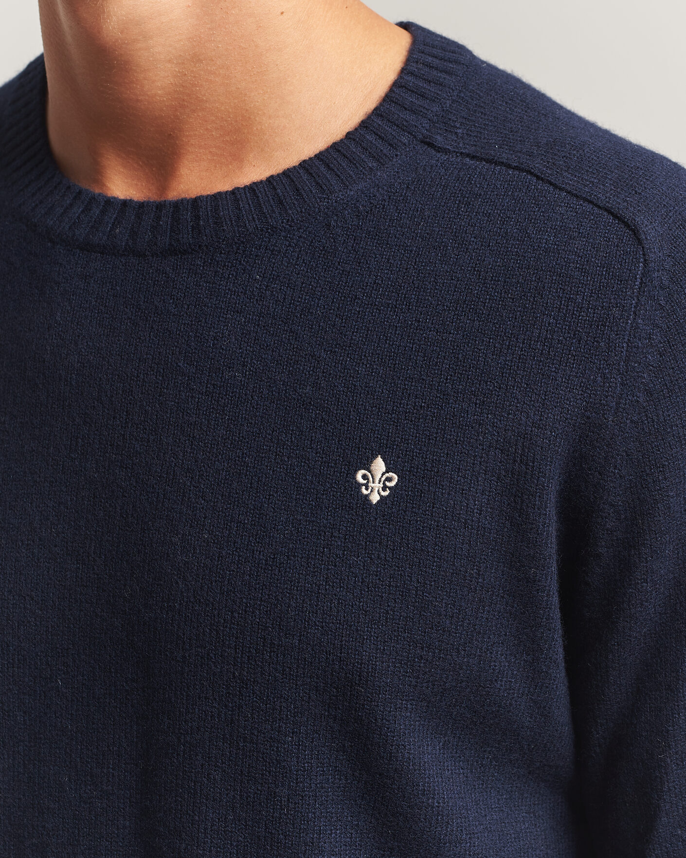 Herre | Gensere | Morris | Hertford Lambswool Crew Neck Navy