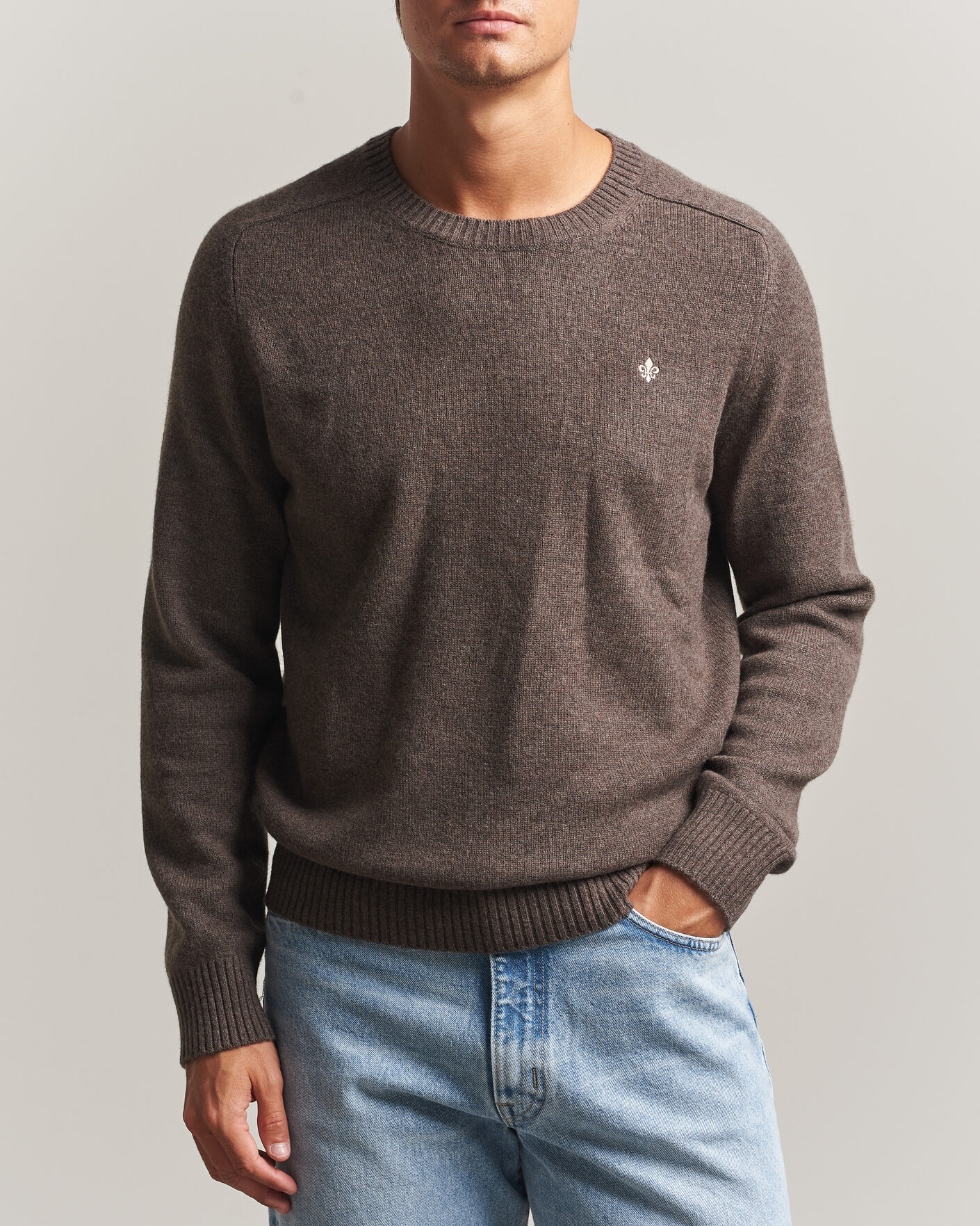 Herre | Gensere | Morris | Hertford Lambswool Crew Neck Brown