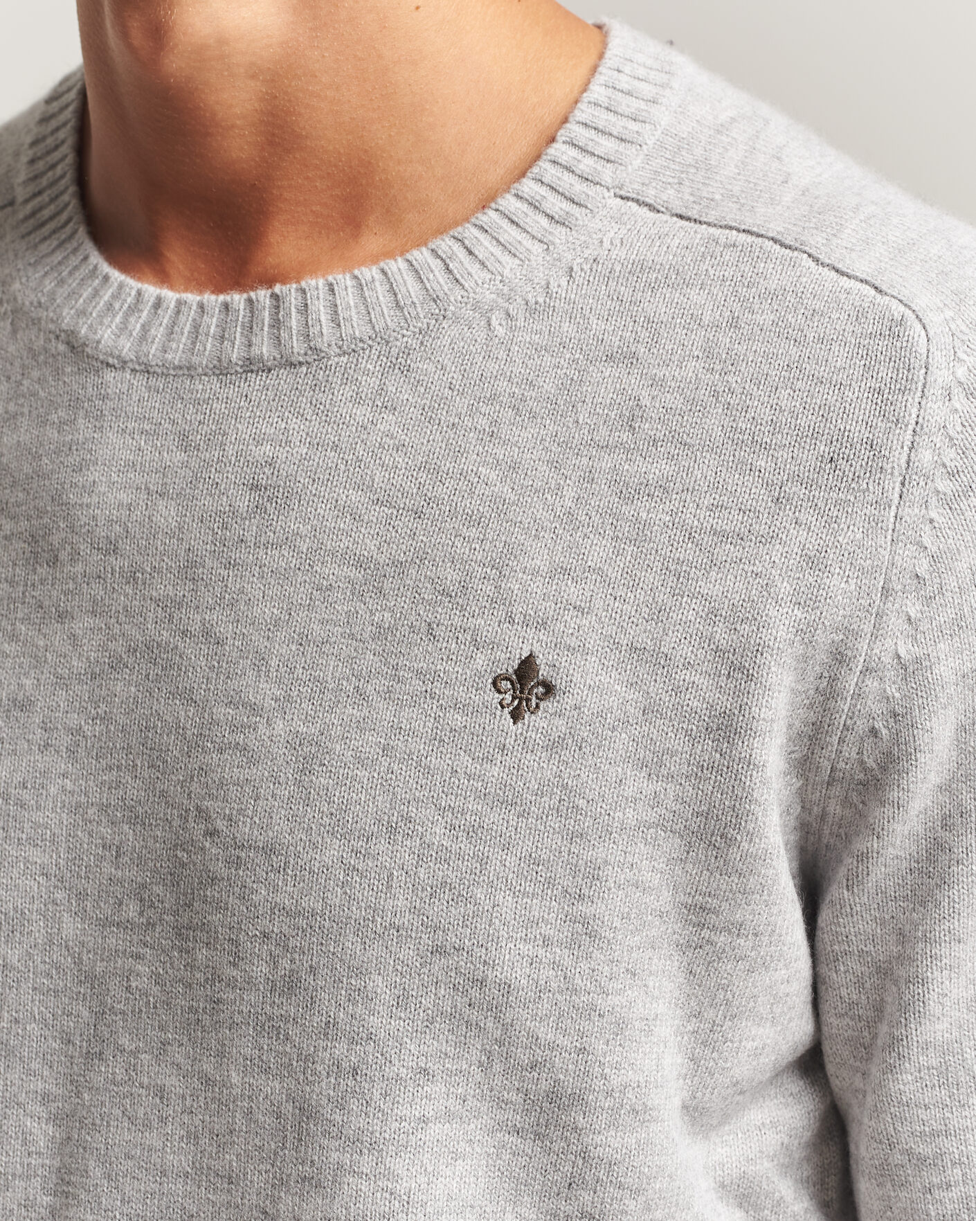 Herre | Gensere | Morris | Hertford Lambswool Crew Neck Grey