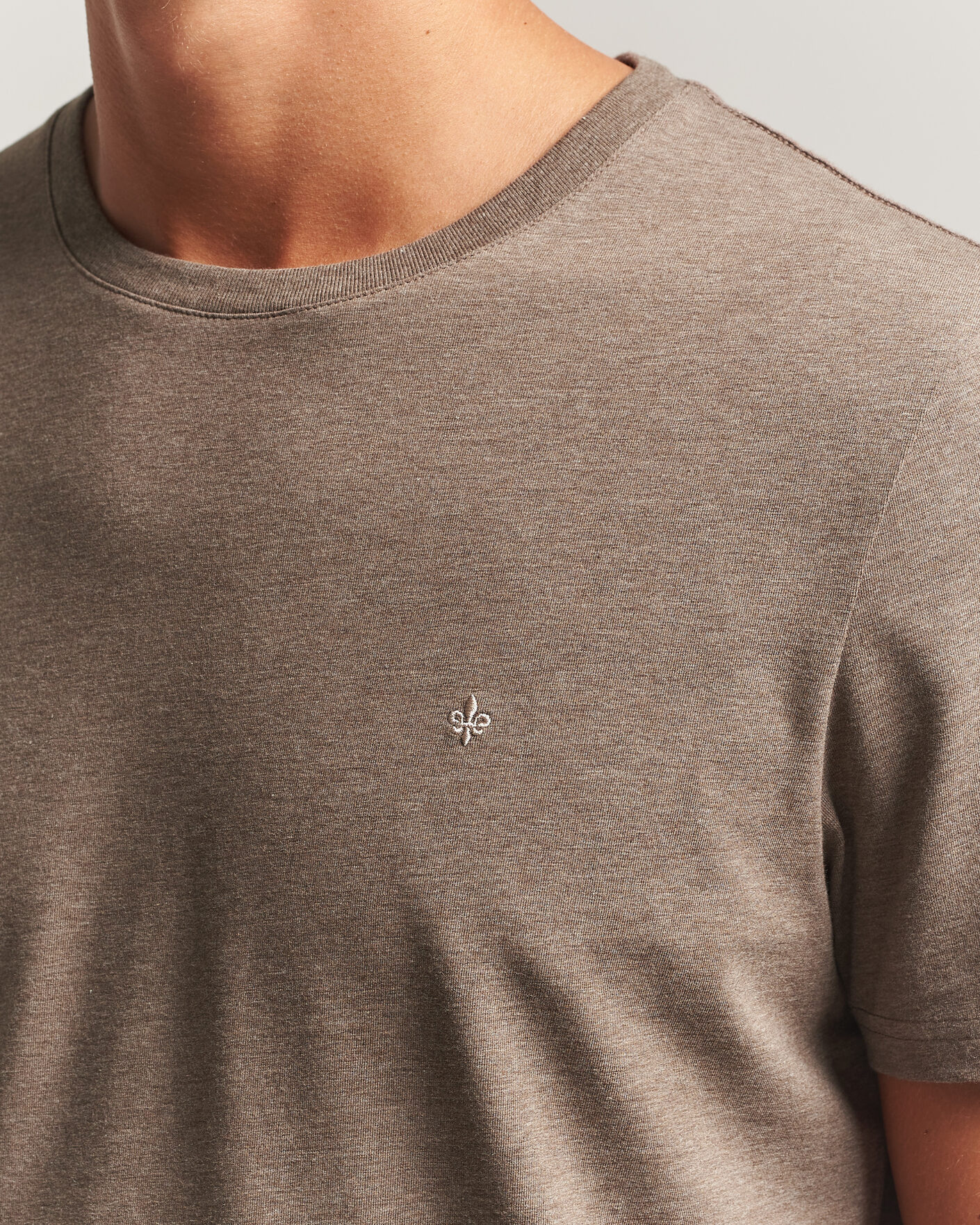 Herre | T-Shirts | Morris | James Crew Neck T-Shirt Brown
