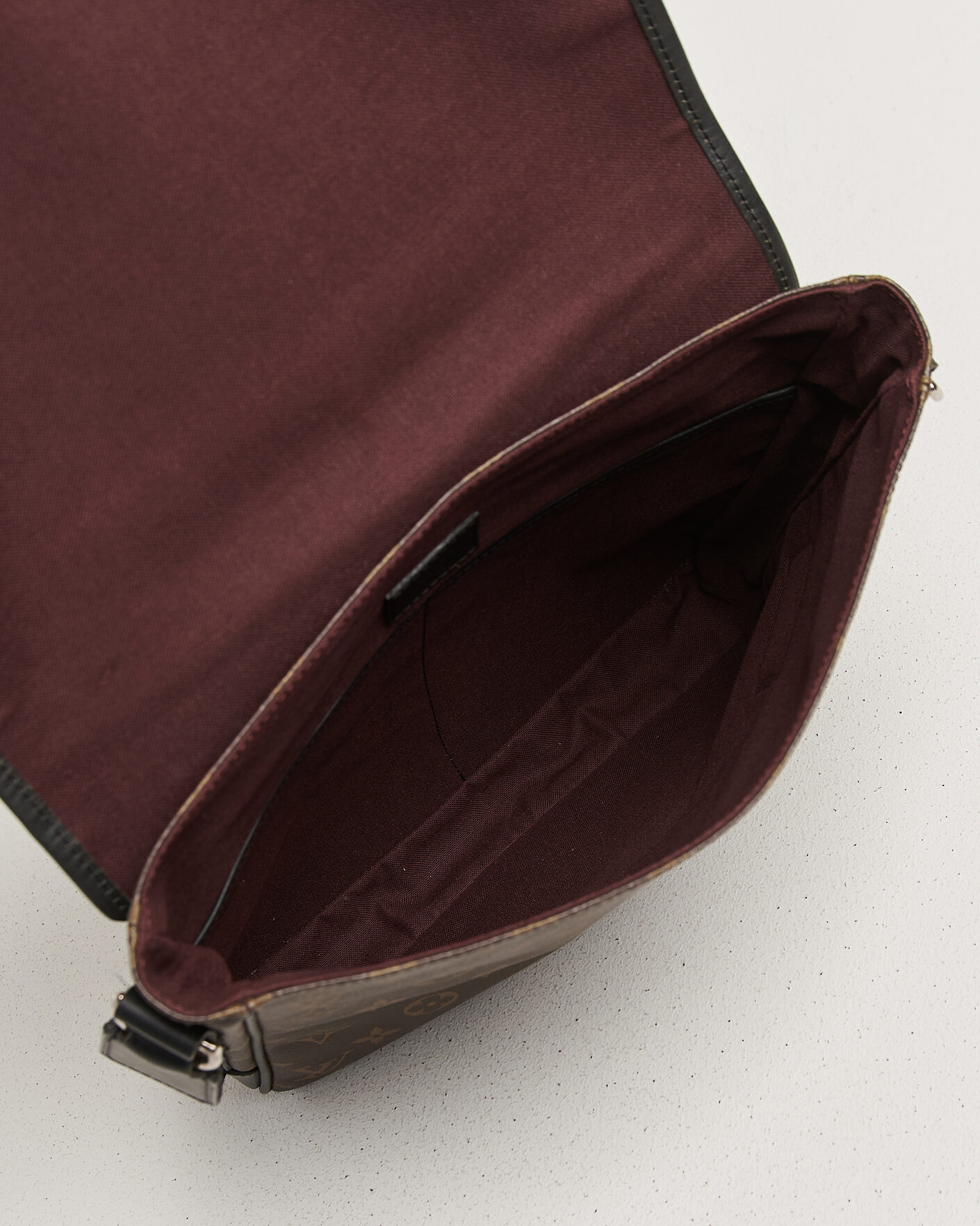 Herre | Pre-Owned & Vintage Bags | Louis Vuitton Pre-Owned | Messenger Bag Monogram Macassar