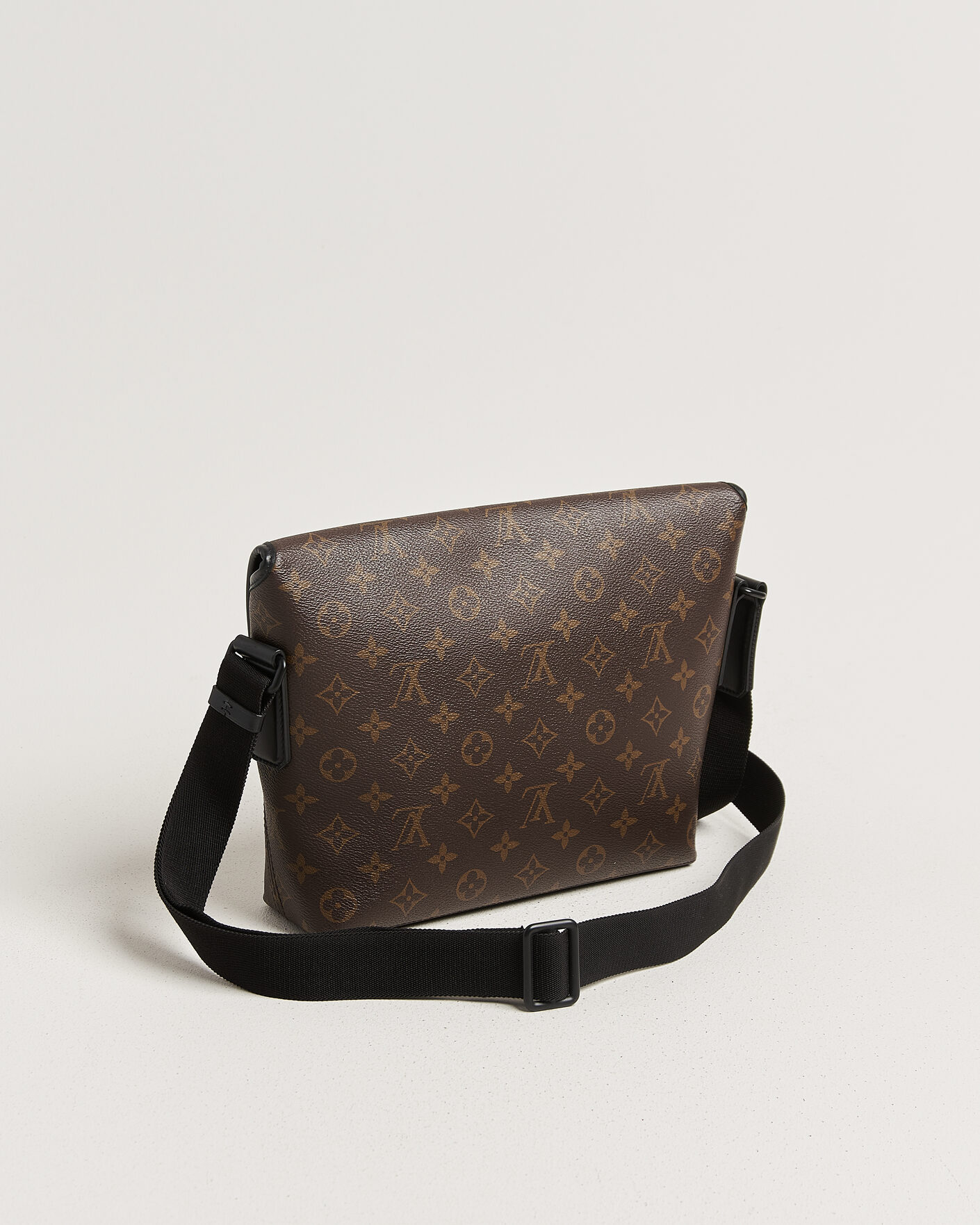 Herre | Pre-Owned & Vintage Bags | Louis Vuitton Pre-Owned | Messenger Bag Monogram Macassar