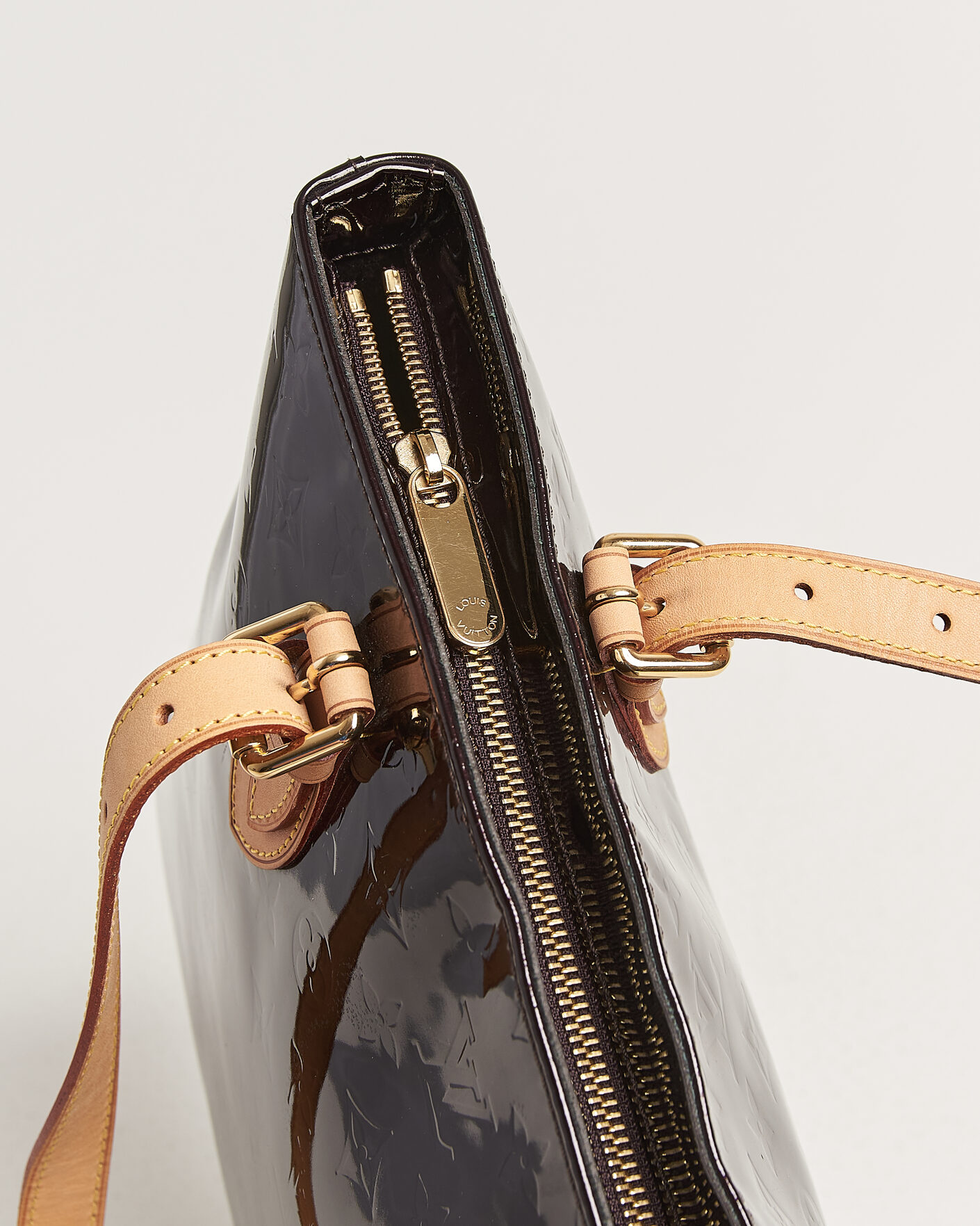 Herre | Pre-Owned & Vintage Bags | Louis Vuitton Pre-Owned | Brentwood Tote Bag Vernis Leather Burgundy