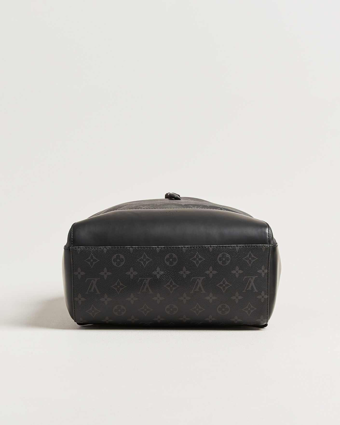 Herre | Pre-Owned & Vintage Bags | Louis Vuitton Pre-Owned | Explorer Backpack Monogram Eclipse