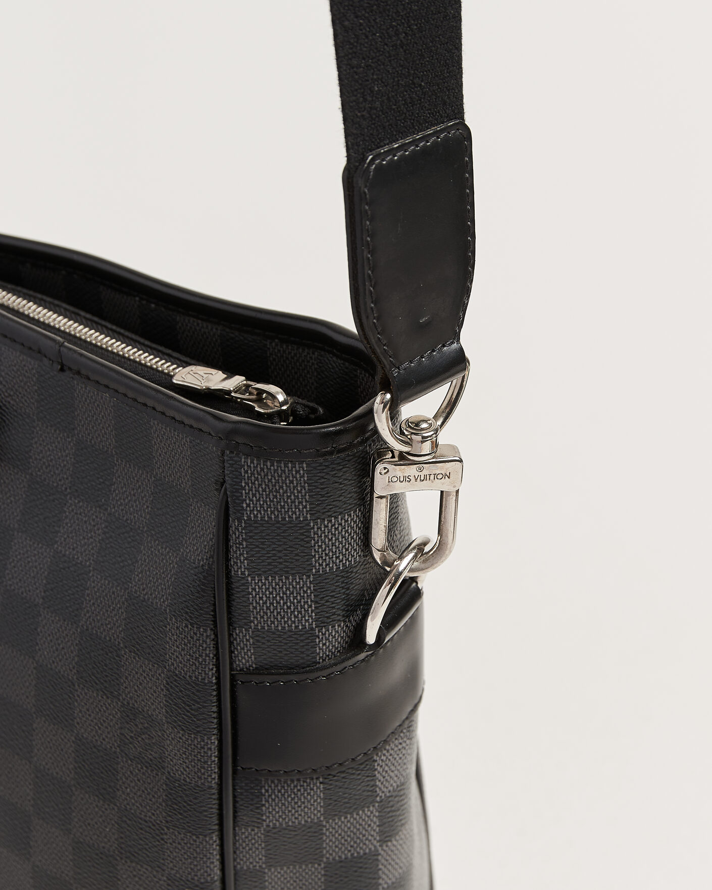 Herre | Pre-Owned & Vintage Bags | Louis Vuitton Pre-Owned | Tadao Tote Bag Damier Graphite
