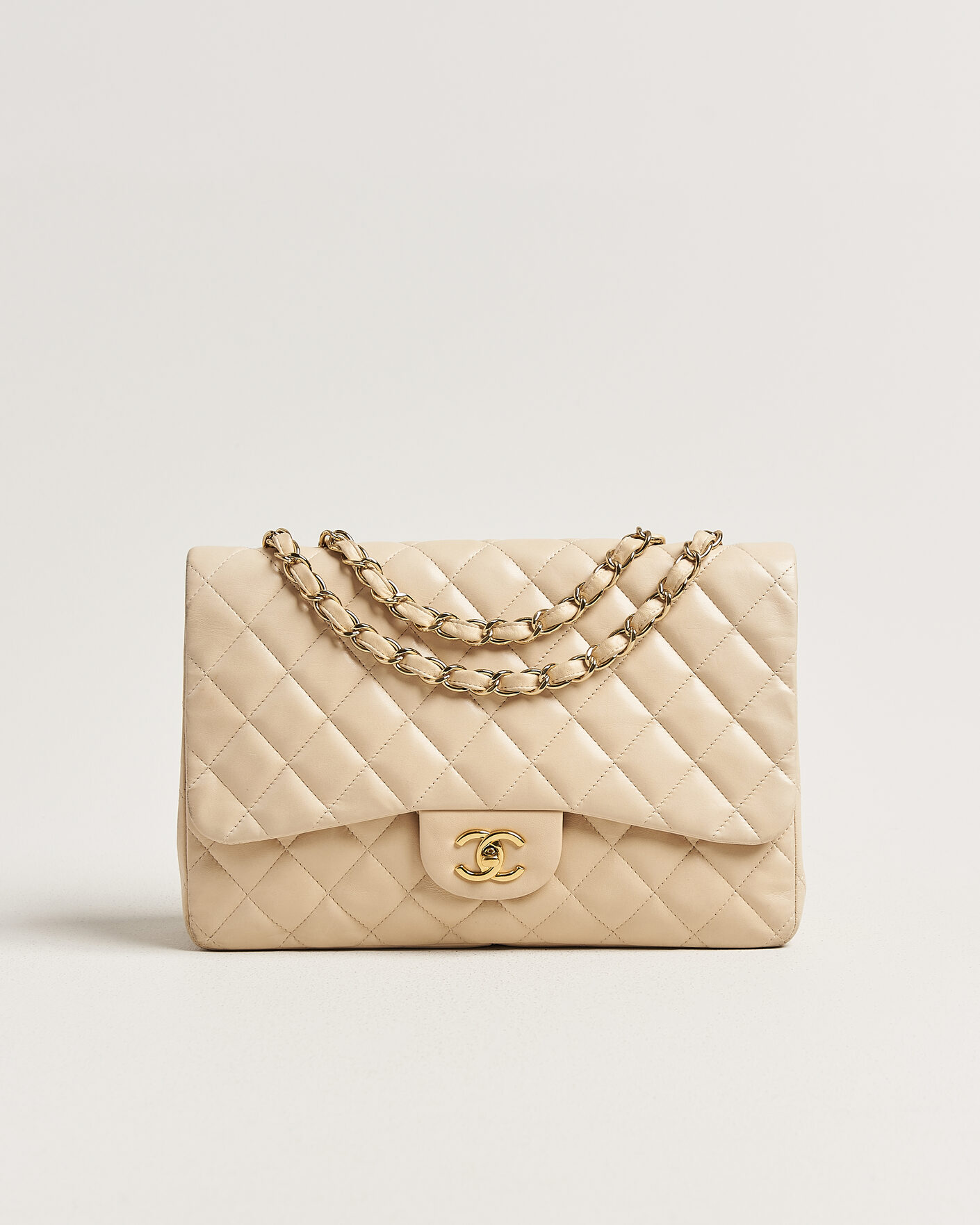 Herre | Chanel Pre-Owned Classic Jumbo Single Flap Bag Lambskin Beige | Chanel Pre-Owned | Classic Jumbo Single Flap Bag Lambskin Beige