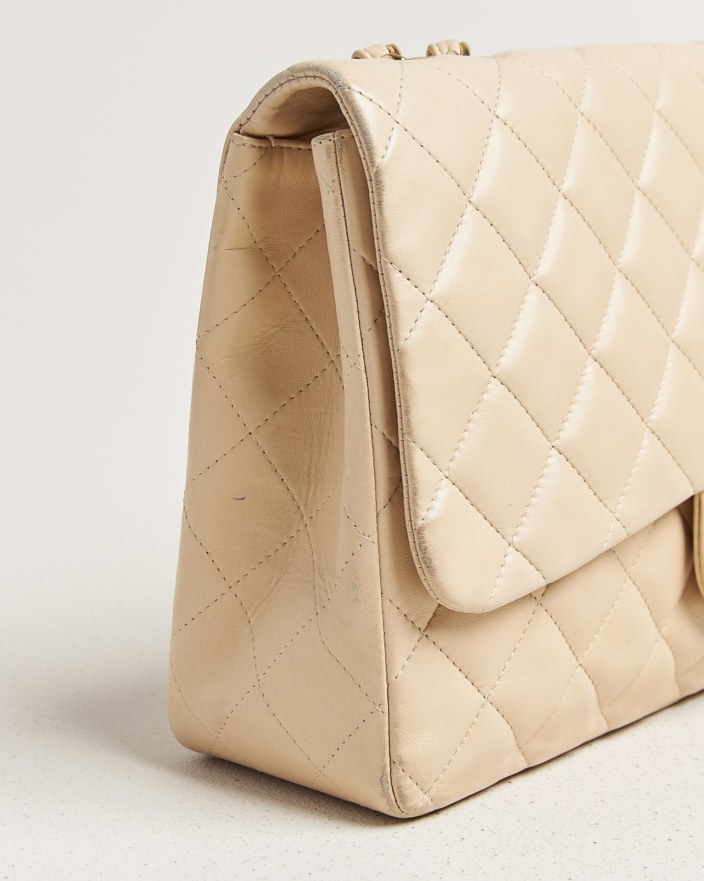 Herre | Chanel Pre-Owned Classic Jumbo Single Flap Bag Lambskin Beige | Chanel Pre-Owned | Classic Jumbo Single Flap Bag Lambskin Beige