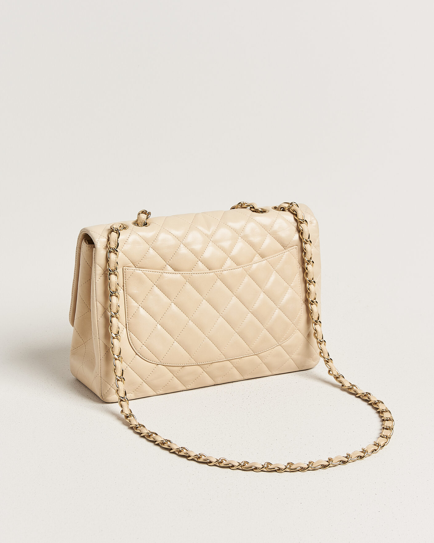 Herre | Pre-Owned & Vintage Bags | Chanel Pre-Owned | Classic Jumbo Single Flap Bag Lambskin Beige