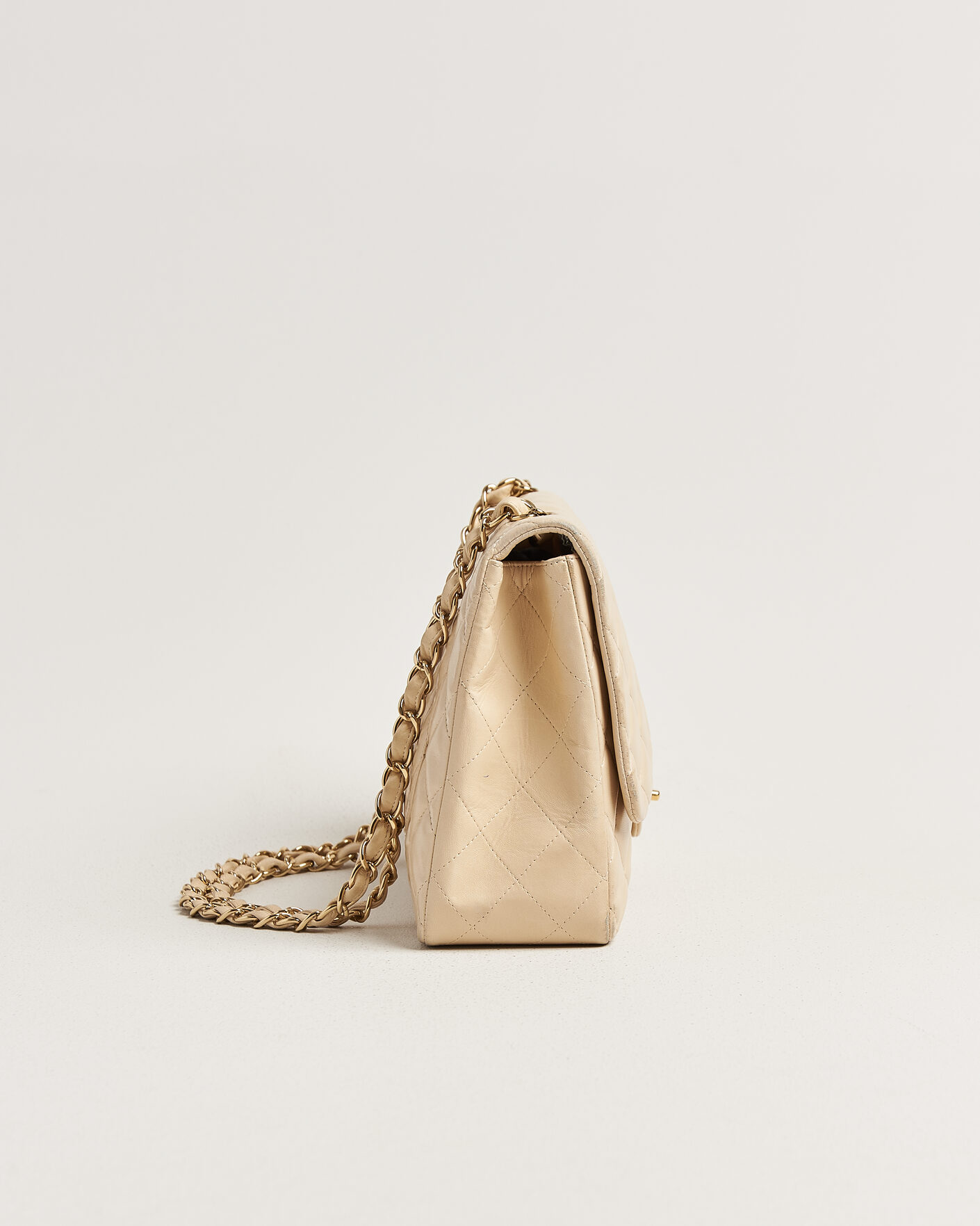Herre | Chanel Pre-Owned Classic Jumbo Single Flap Bag Lambskin Beige | Chanel Pre-Owned | Classic Jumbo Single Flap Bag Lambskin Beige