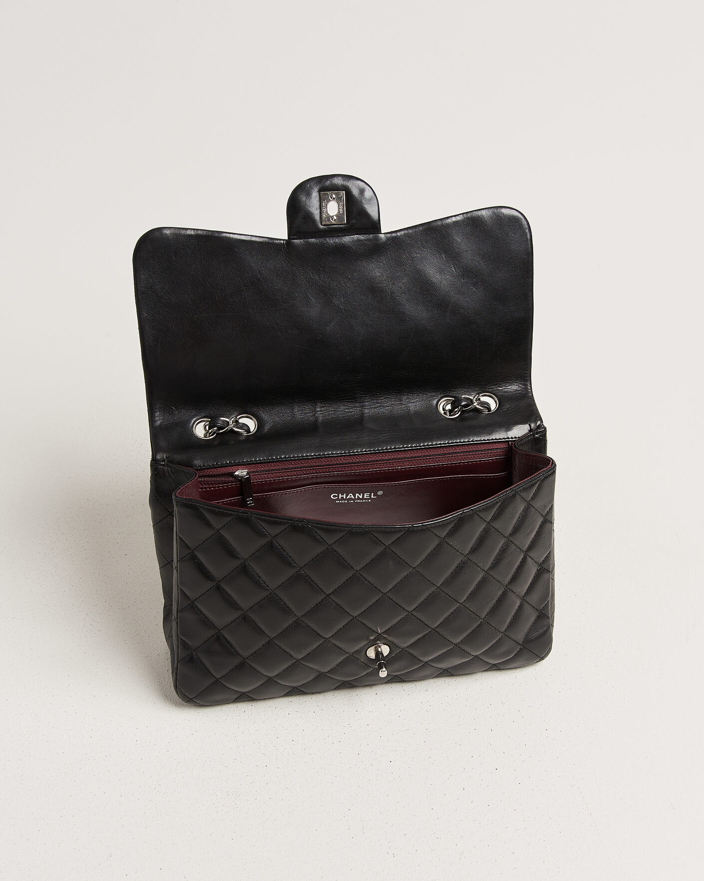 Herre | Chanel Pre-Owned Classic Jumbo Single Flap Bag Lambskin Black | Chanel Pre-Owned | Classic Jumbo Single Flap Bag Lambskin Black